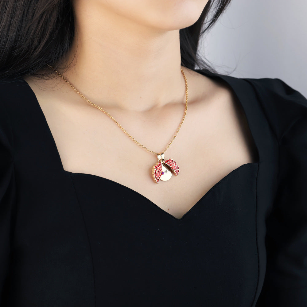 Custom Name Red Rose Necklace made of stainless steel, featuring a delicate red rose design, tarnish-resistant and hypoallergenic.