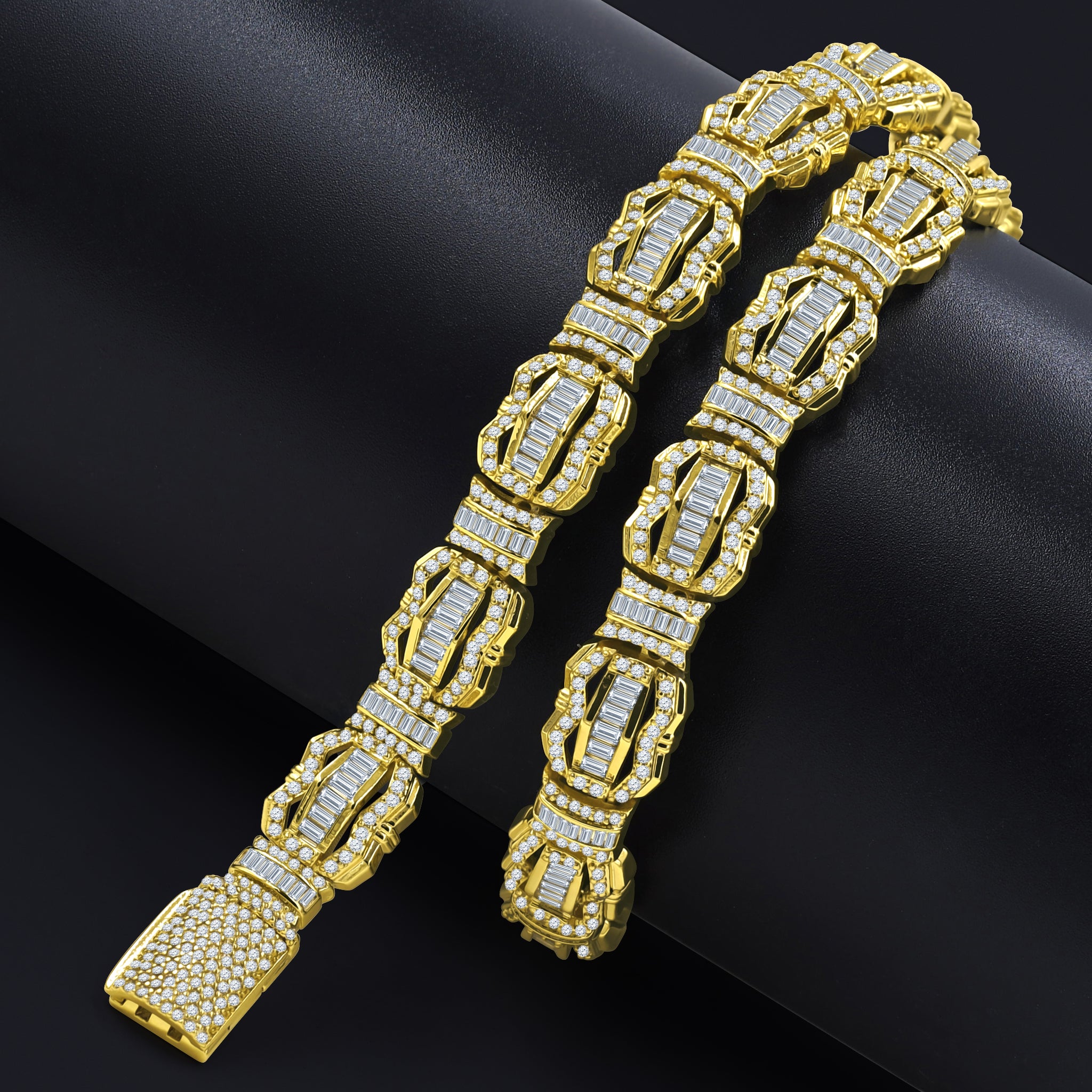 CZ Chain 12MM 20-inch, a stylish and durable jewelry piece, perfect for layering or standalone wear.