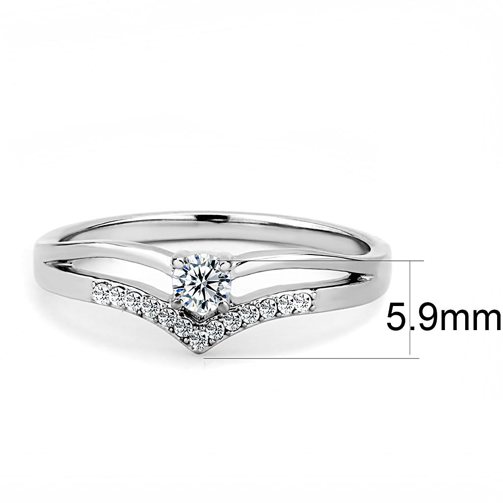 DA030 High Polished Stainless Steel Ring featuring a clear AAA Grade CZ center stone, showcasing its elegant design and shiny finish.