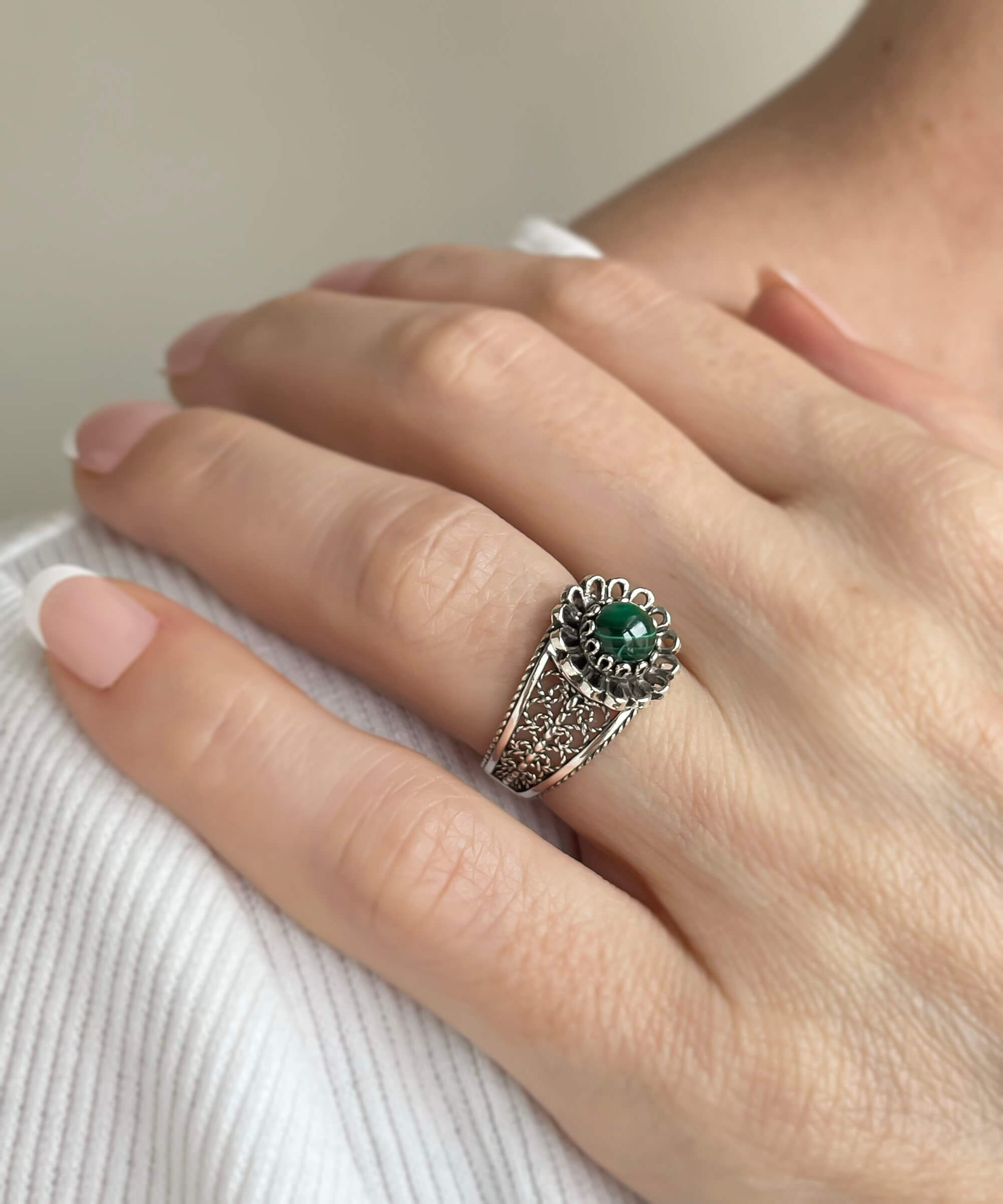 Daisy Figured Malachite Gemstone Filigree Art Ring in sterling silver with a round-cut malachite stone, showcasing intricate filigree design.