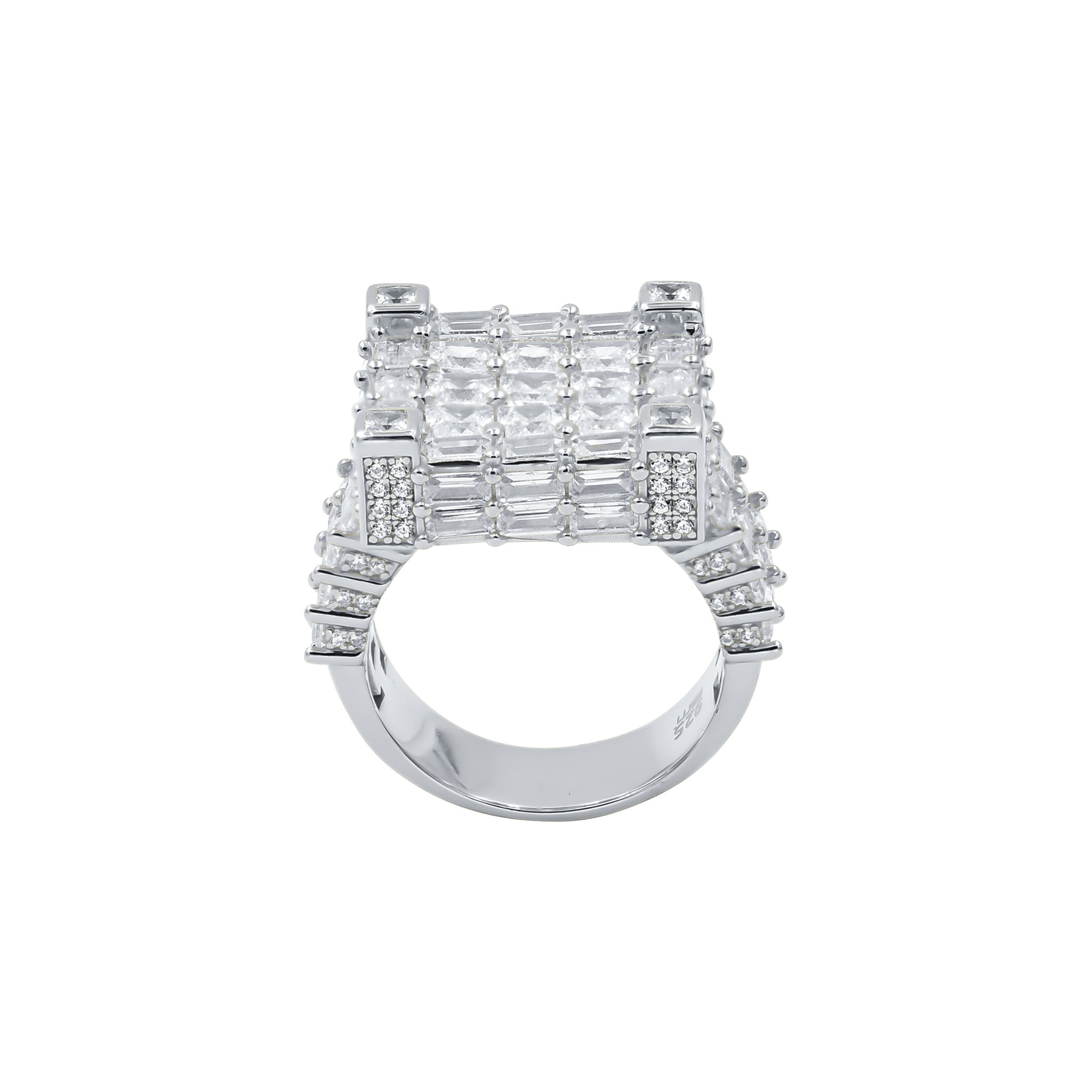 DOLCE Silver Ring featuring cubic zircon stones set in 925 sterling silver, showcasing an elegant design.