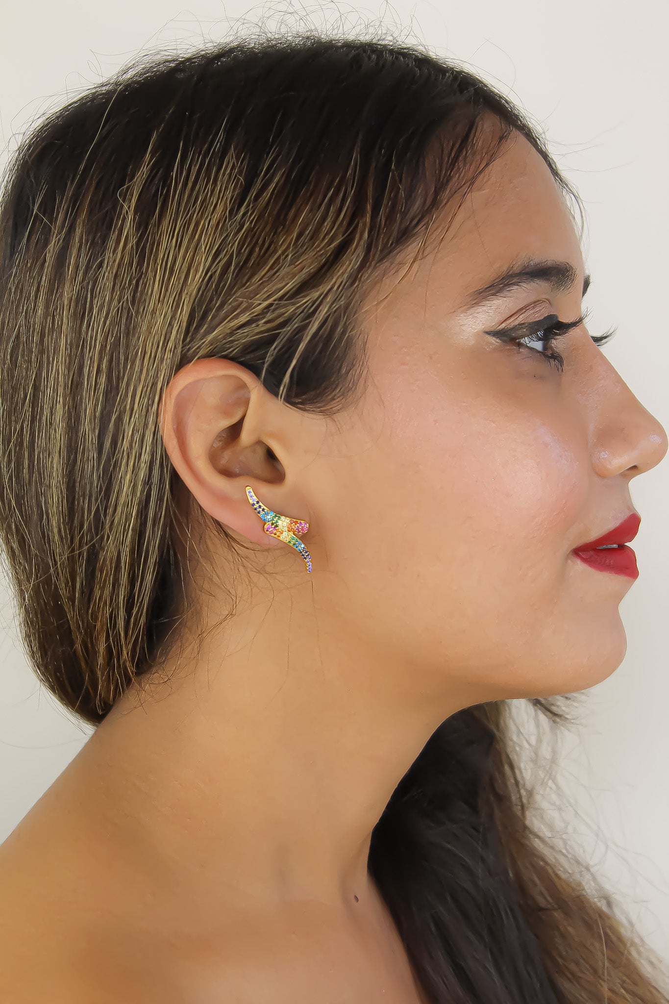 Elegant Dubai Earrings featuring 18K gold or silver plating with 61 round cut zirconia stones, perfect for any occasion.