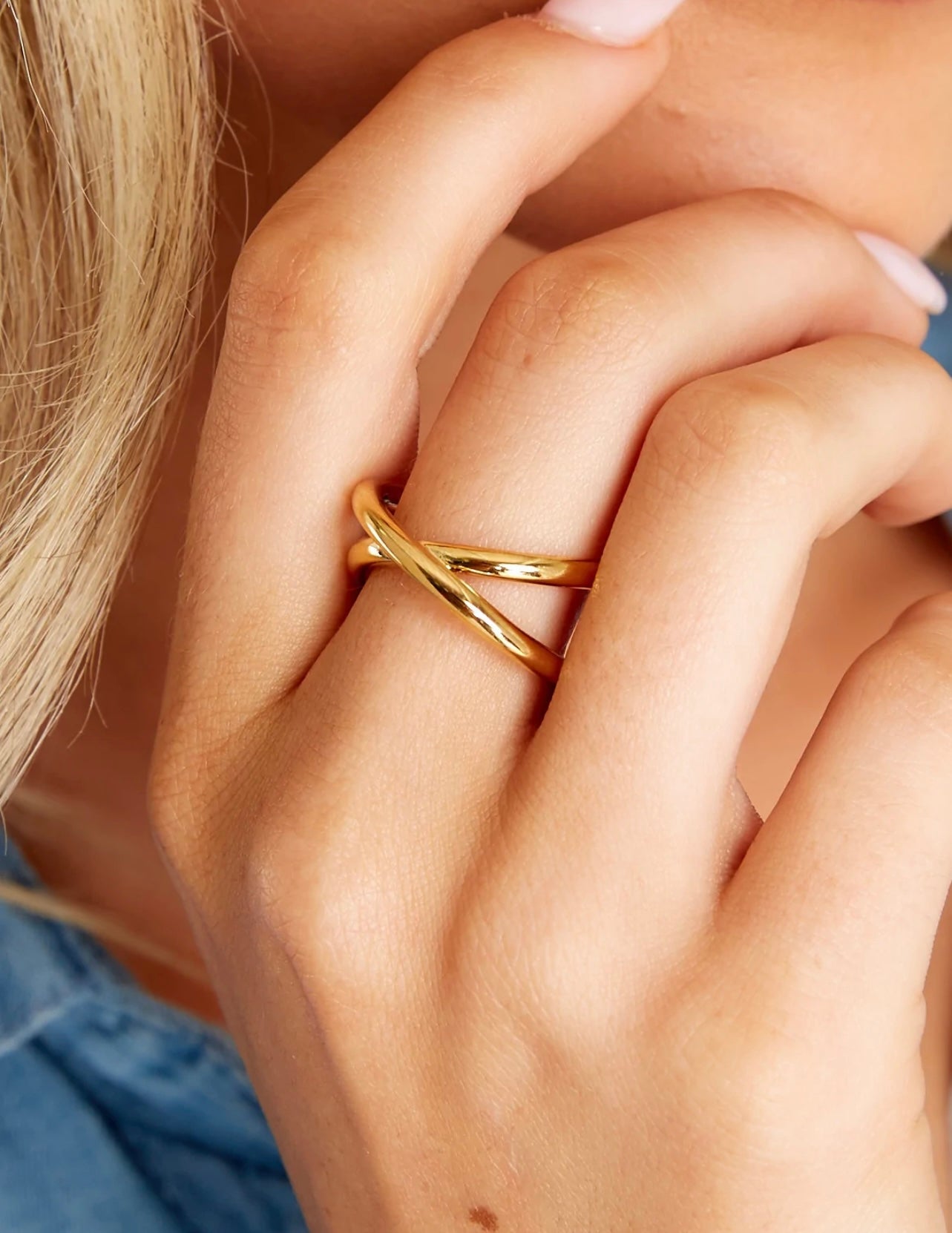 Elegant Erica Ring featuring 18k gold plating over stainless steel, showcasing a 7-inch diameter design.