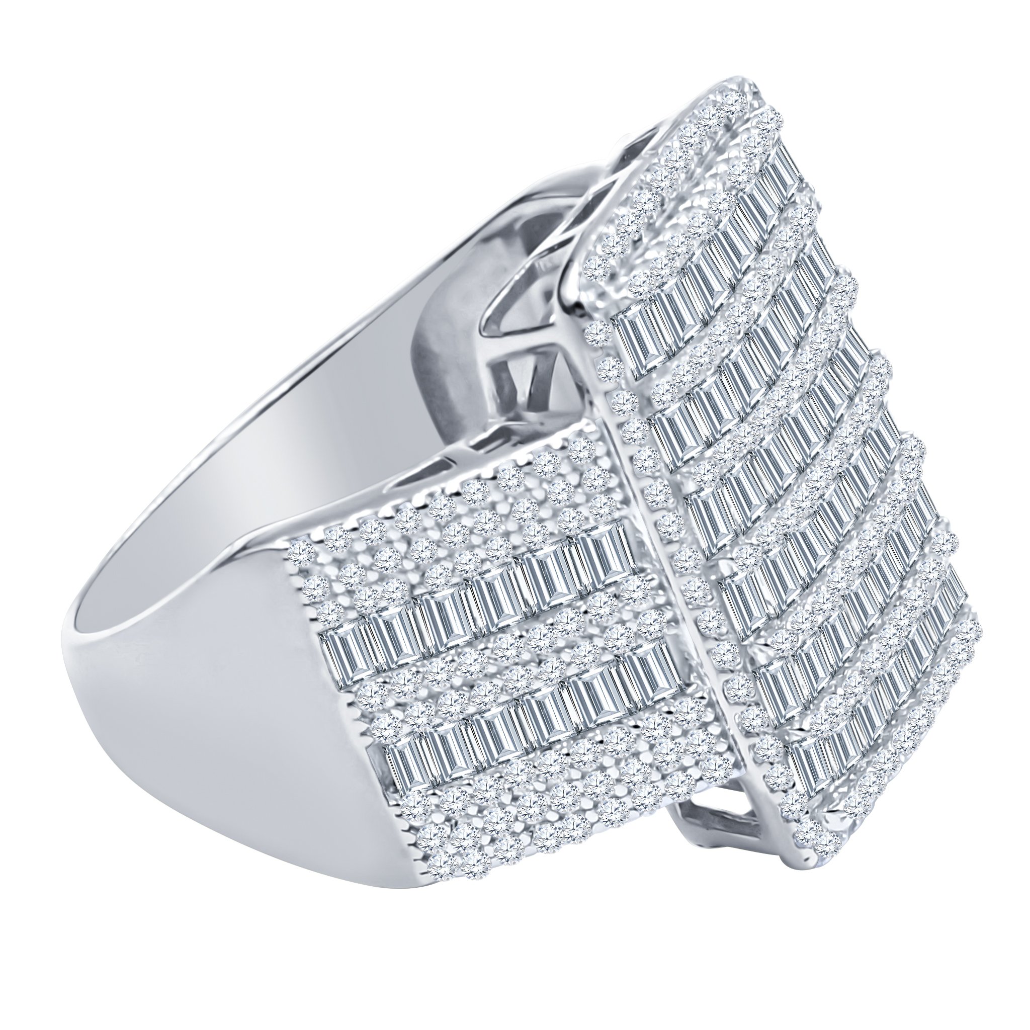 Evocative Silver Ring featuring cubic zirconia stones set in 925 sterling silver, showcasing elegance and craftsmanship.