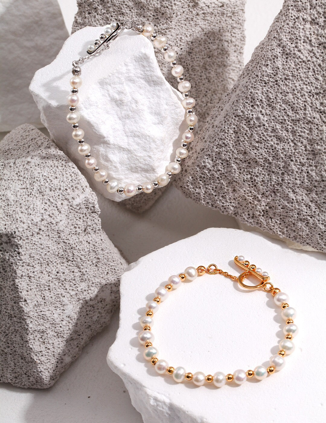 Fashionable Freshwater Pearl Decor Beaded Bracelet featuring natural pearls and gold vermeil accents, elegantly displayed on a soft surface.