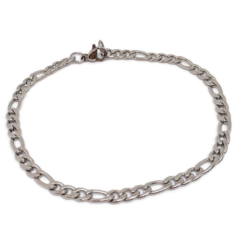 A stylish Figaro Chain Link Bracelet made of stainless steel, featuring a 20cm length and 4mm width, available in various colors.