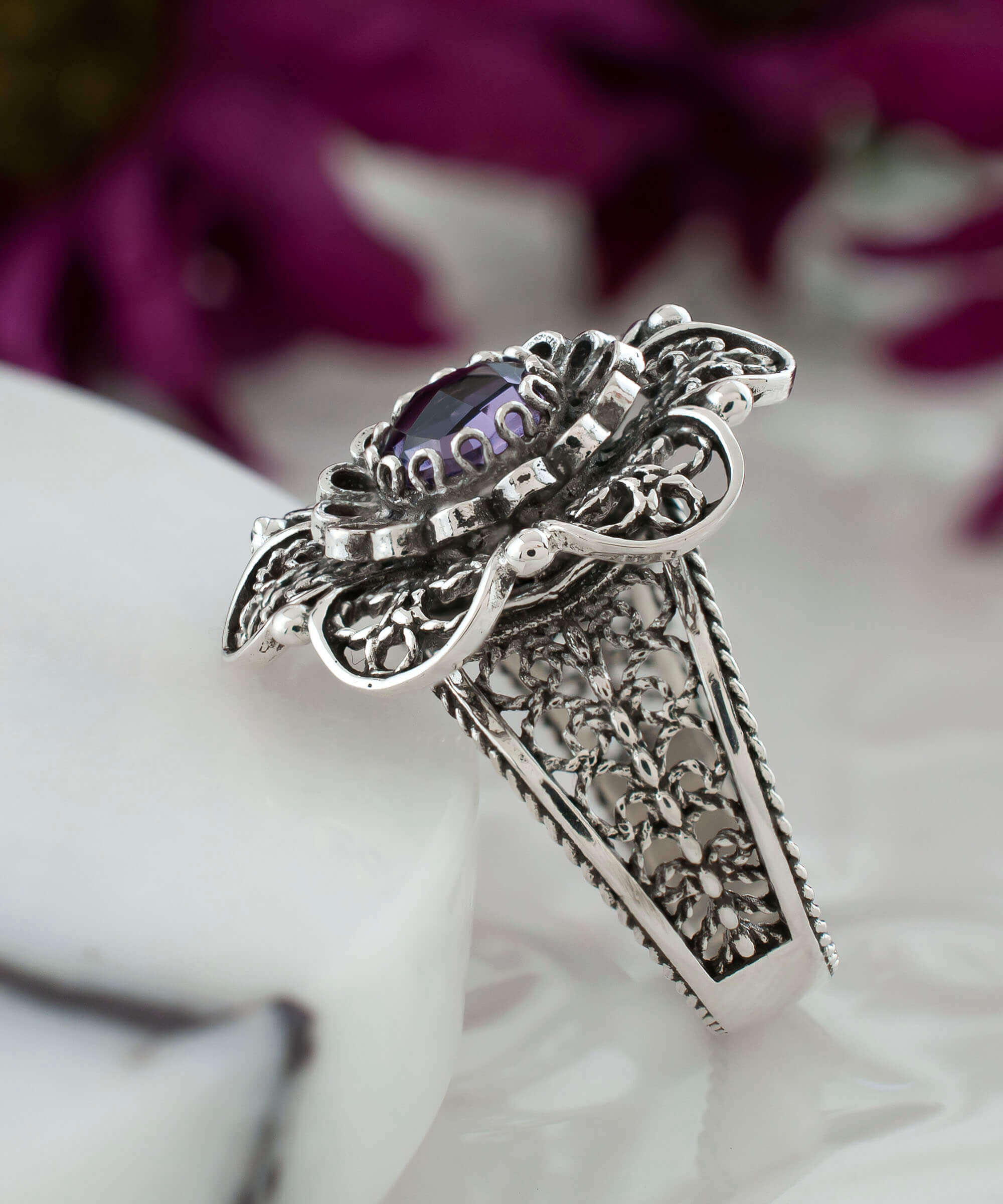 Elegant Filigree Art Amethyst Gemstone Women Silver Statement Ring with intricate lace daisy flower design.