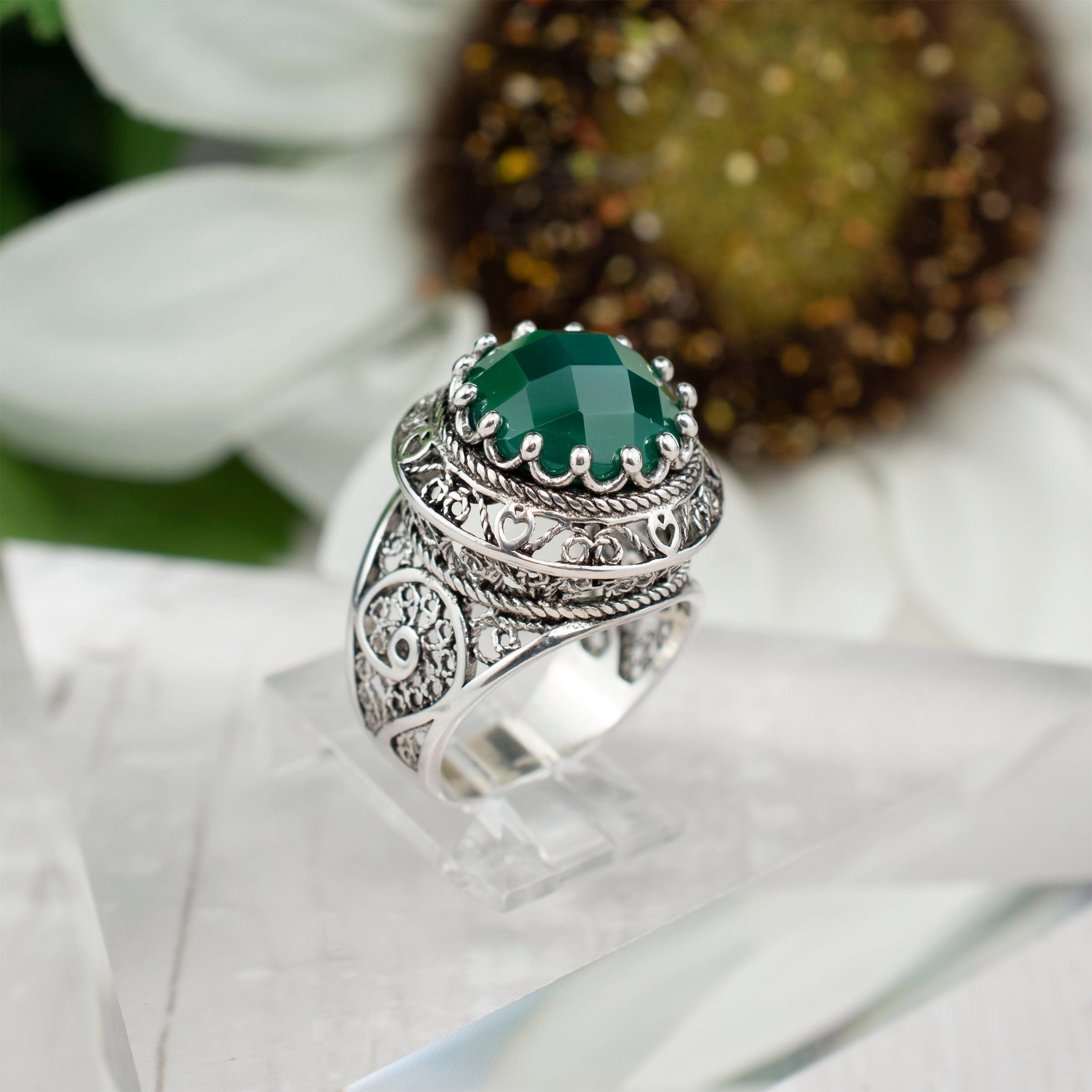 Filigree Art Green Agate Gemstone Silver Statement Ring featuring intricate lace detailing and a round green agate gemstone.