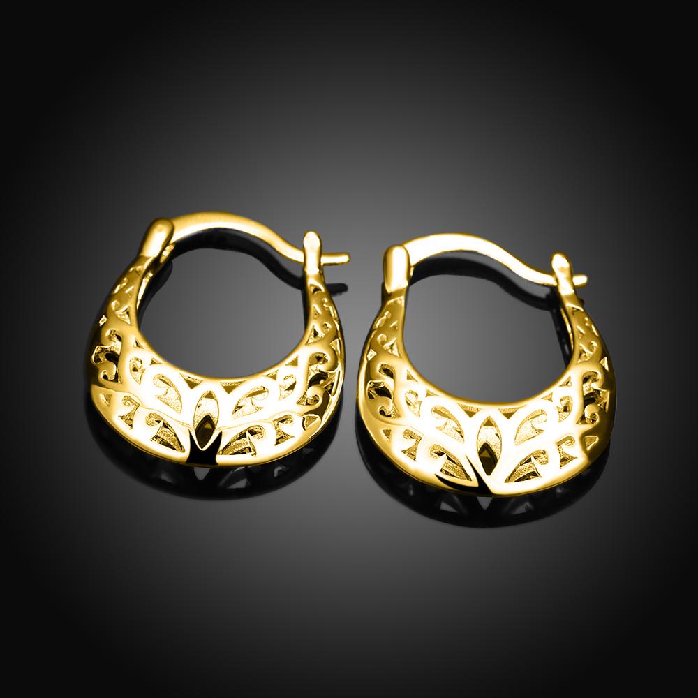 Elegant 18K gold plated filigree leverback French lock earrings, showcasing intricate design and hypoallergenic features.