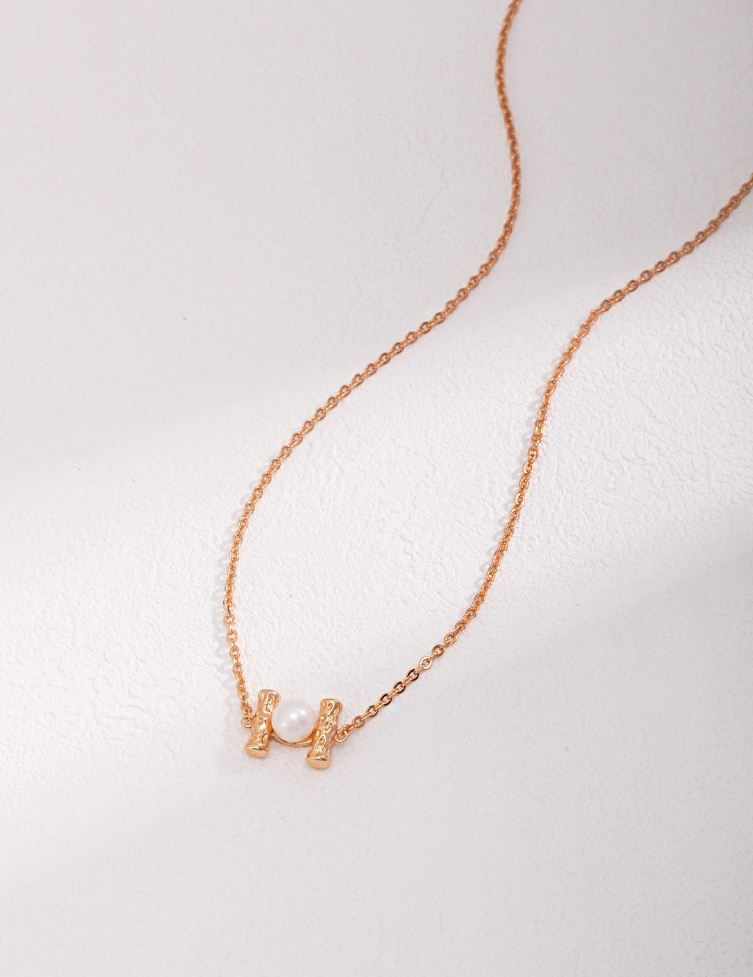 Elegant Floating Single Pearl Necklace featuring a natural pearl on a gold vermeil chain, perfect for any occasion.