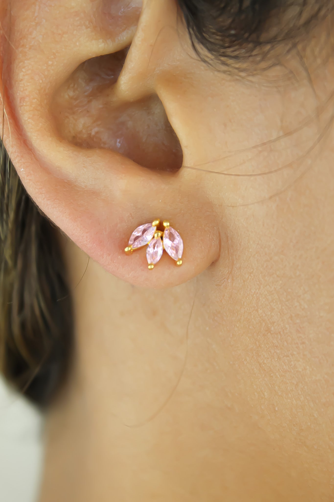 Elegant Fontana Earrings featuring 18K gold plating and three marquise-cut zirconia stones, perfect for sensitive ears.