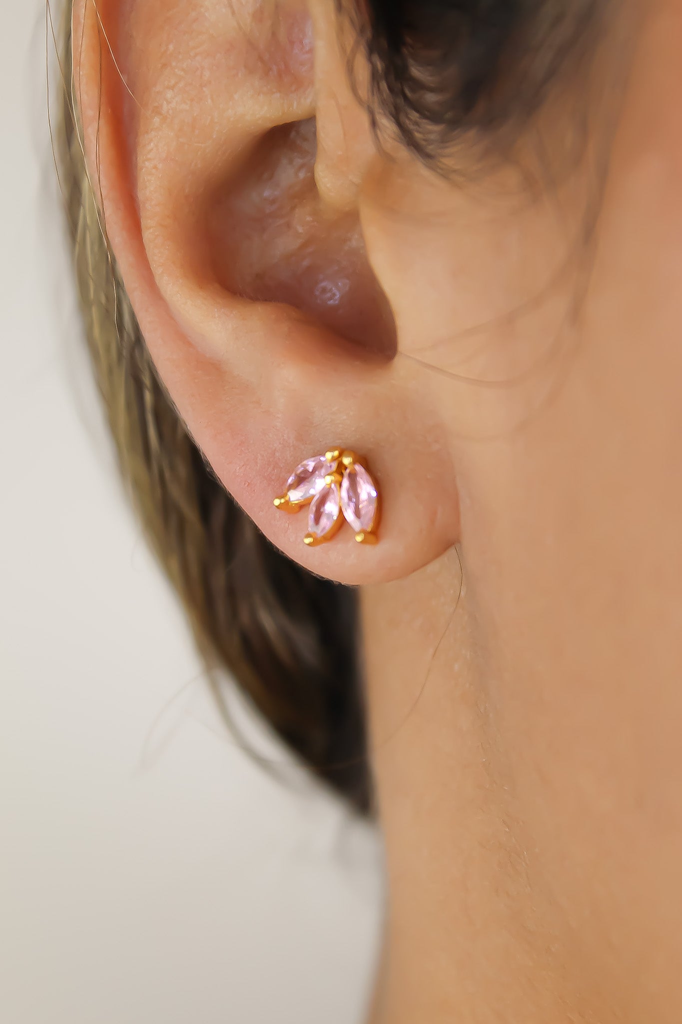 Elegant Fontana Earrings featuring 18K gold plating and three marquise-cut zirconia stones, perfect for sensitive ears.