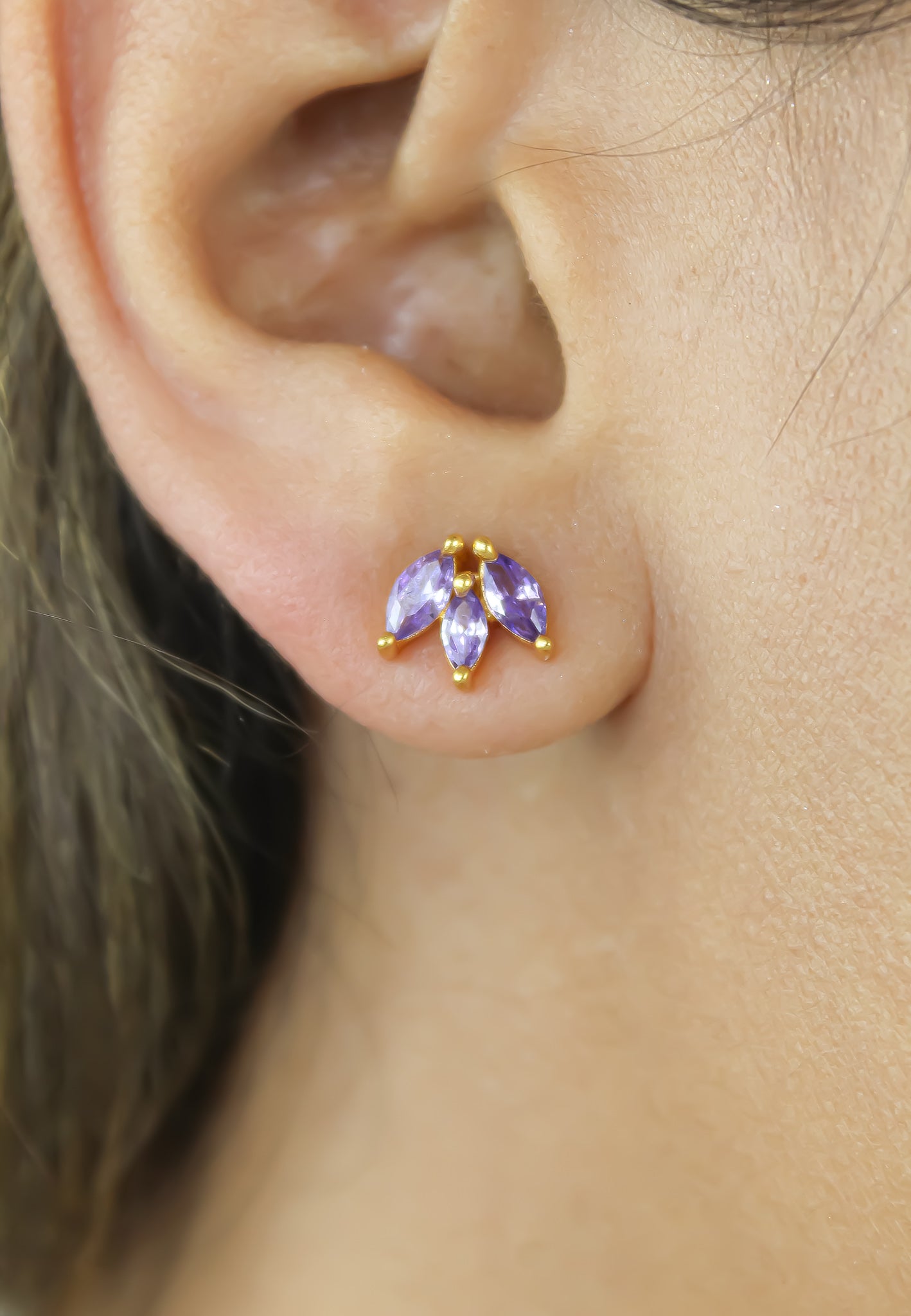 Elegant Fontana Earrings featuring 18K gold plating and three marquise-cut zirconia stones, perfect for sensitive ears.