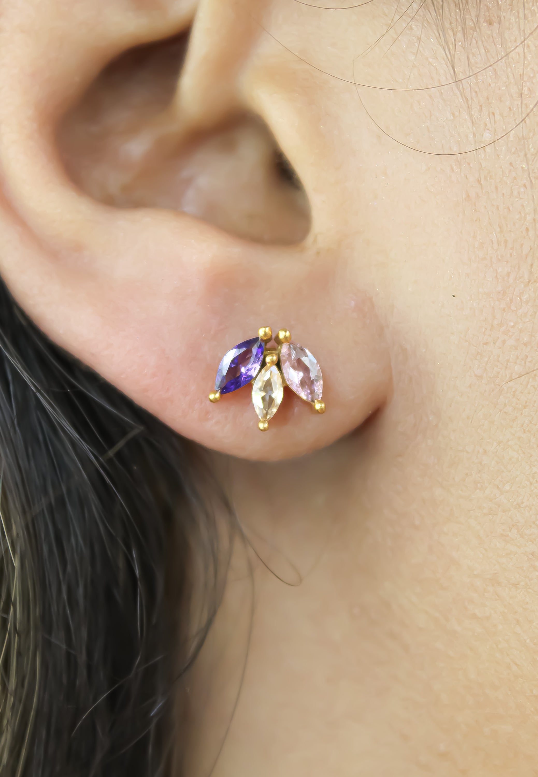 Elegant Fontana Earrings featuring 18K gold plating and three marquise-cut zirconia stones, perfect for sensitive ears.