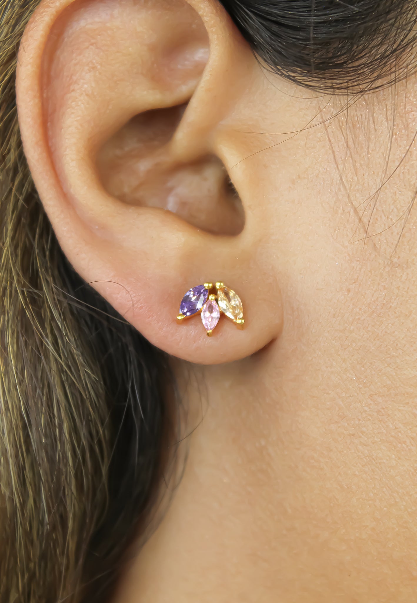 Elegant Fontana Earrings featuring 18K gold plating and three marquise-cut zirconia stones, perfect for sensitive ears.