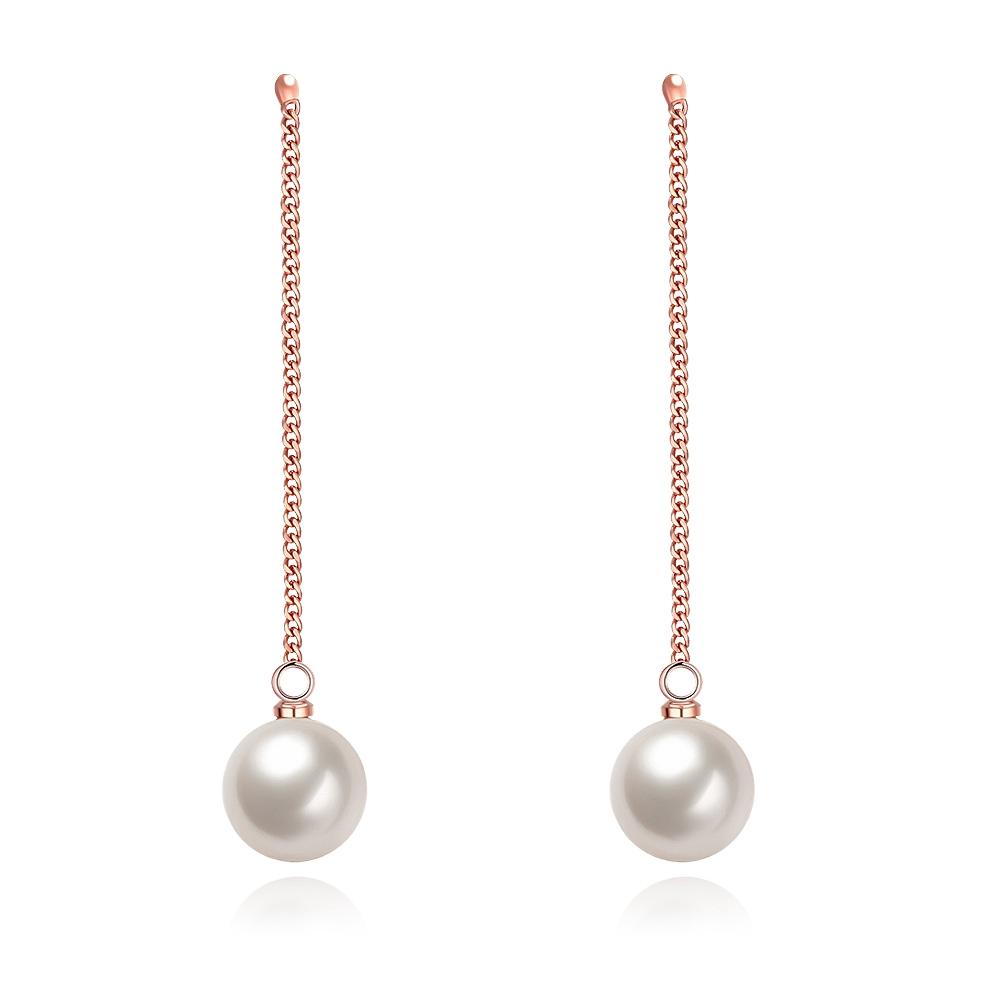 Elegant freshwater pearl dangling link earrings in 18K rose gold plating, showcasing a modern design.