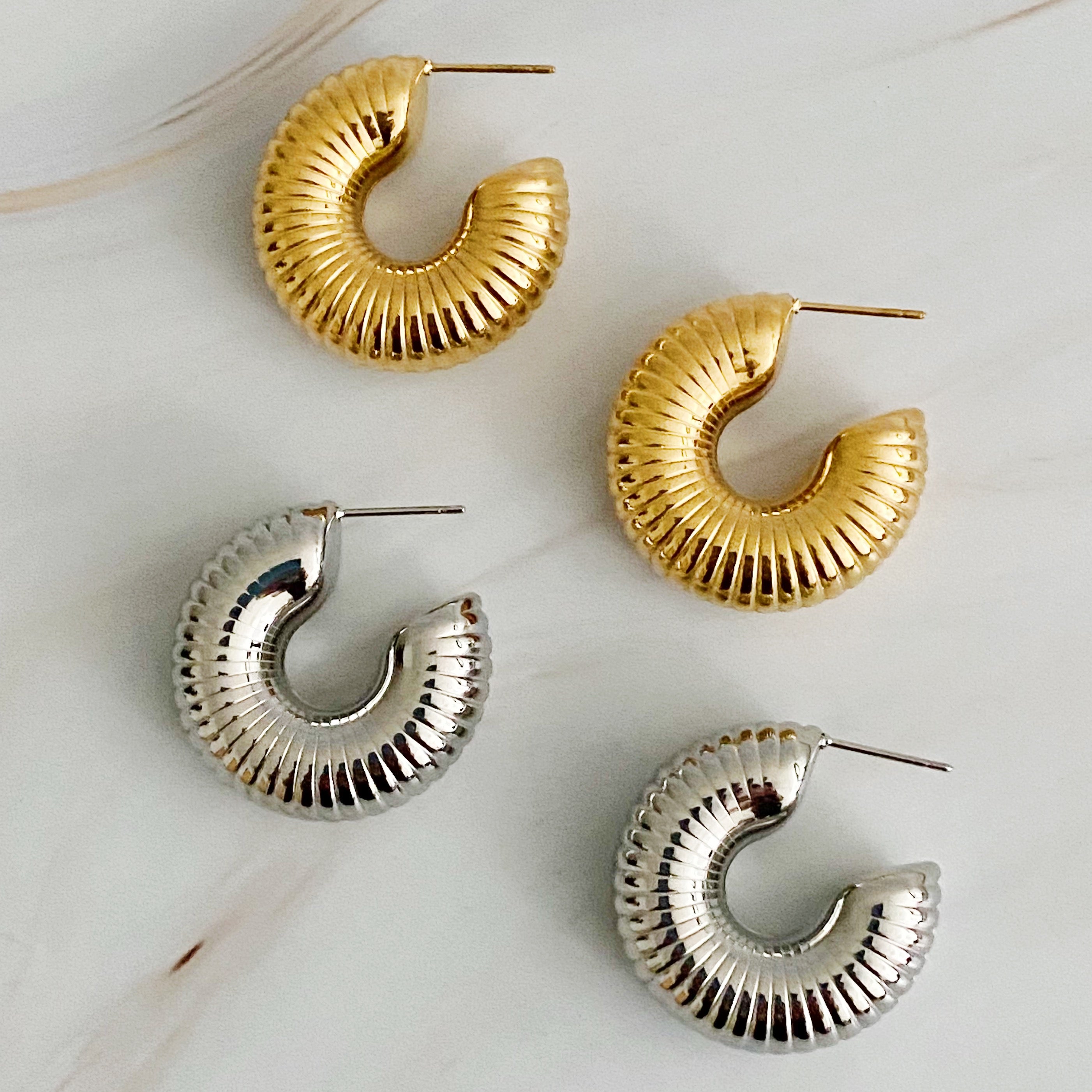 Elegant Full Body In Pleats Hoop Earrings with shiny textured finish, crafted from 18k gold plated stainless steel.