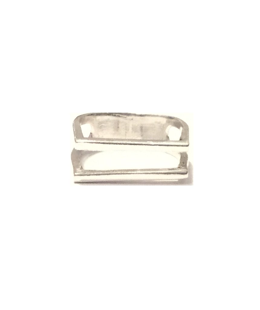 A stylish geometric thumb ring made of silver plating, featuring a modern design perfect for festivals and everyday wear.