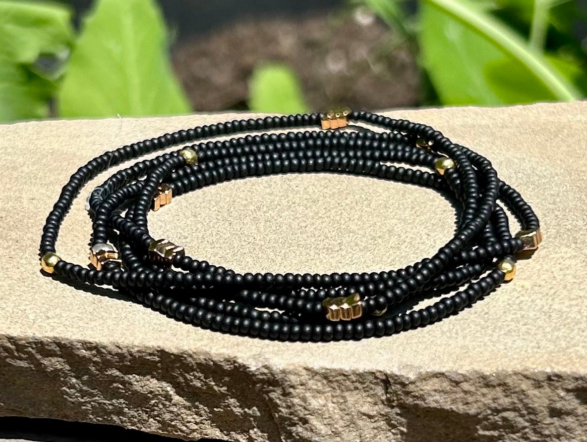 Gold Arrow & Black 5-Wrap Boho Beaded Bracelet featuring Czech glass seed beads and gold hematite arrows.