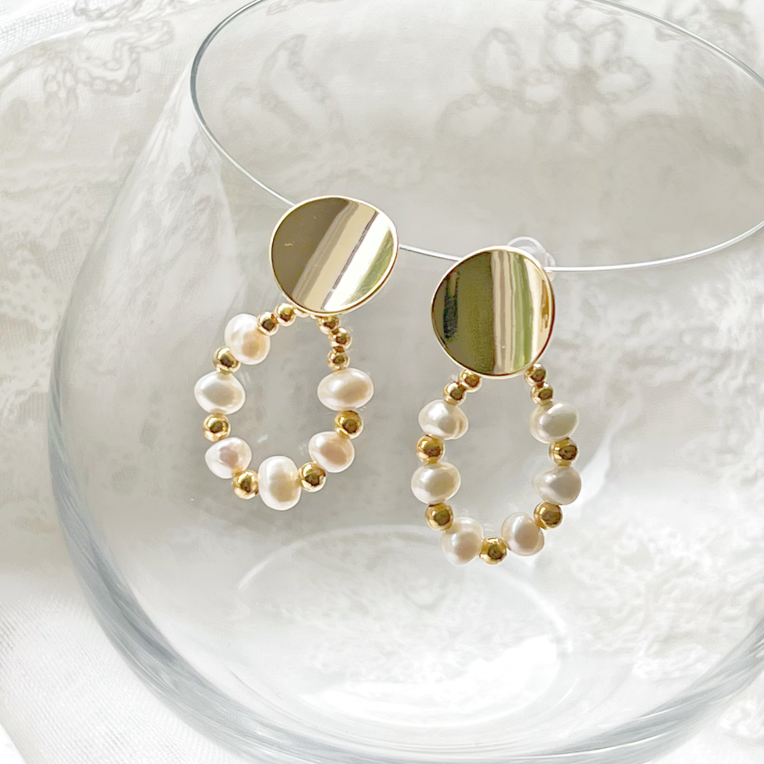 Elegant Gold Pearl Hoop Earrings featuring freshwater baroque pearls and gold-plated beads, beautifully handcrafted.