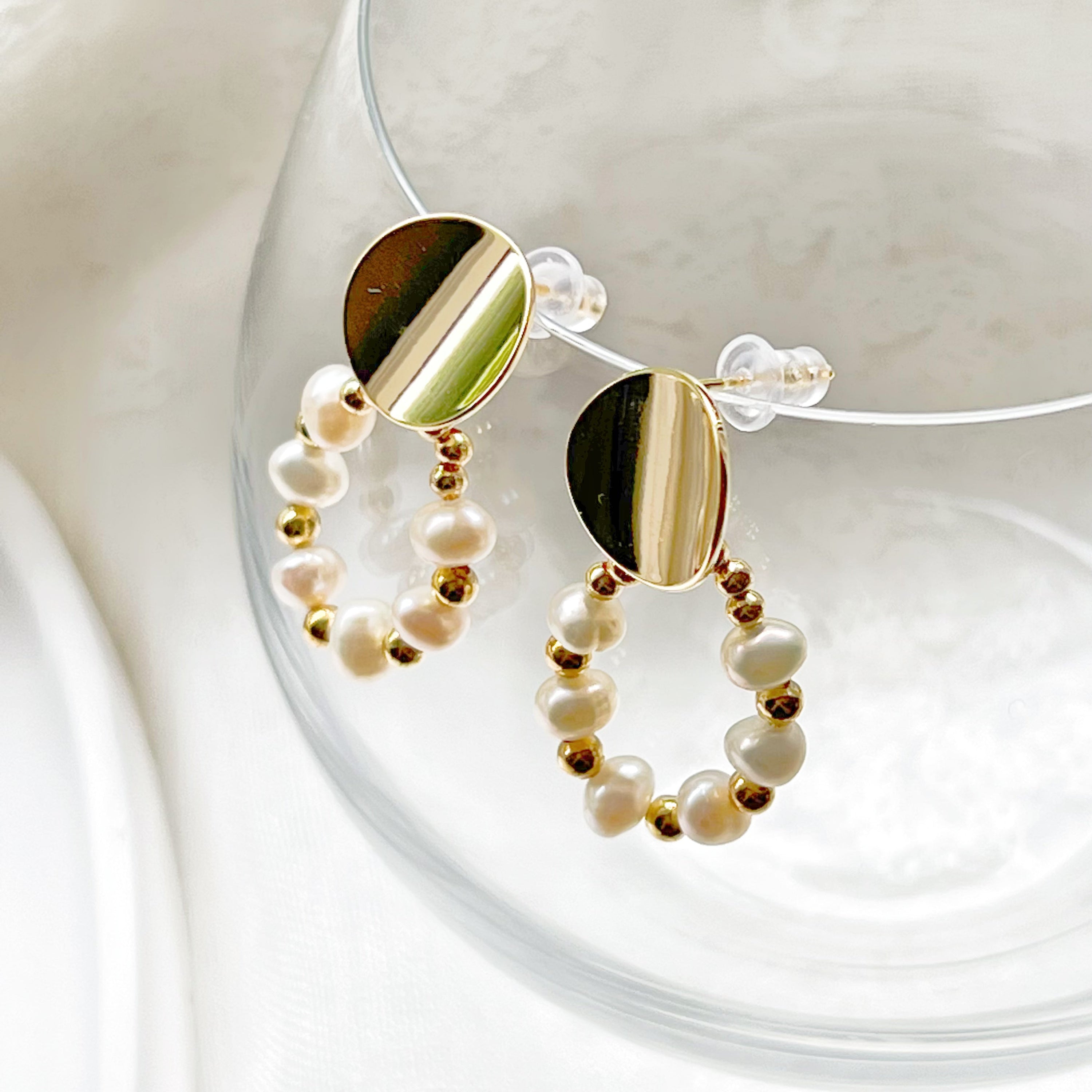 Elegant Gold Pearl Hoop Earrings featuring freshwater baroque pearls and gold-plated beads, beautifully handcrafted.