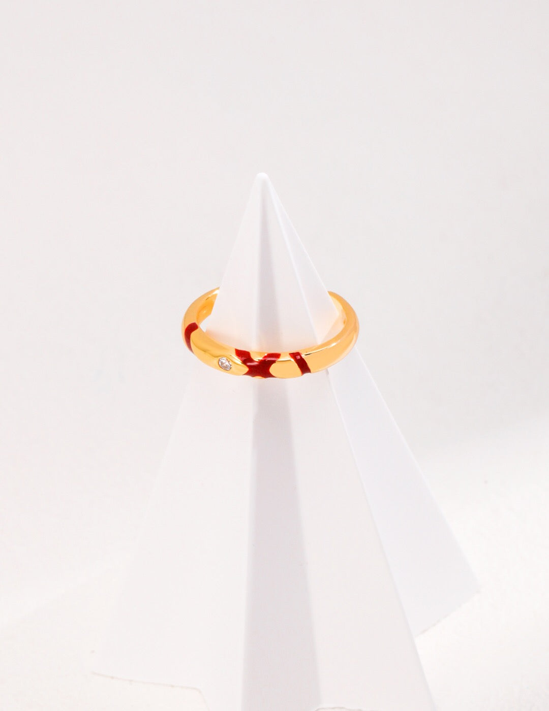 Gold Simple Intertwined Red Line Zircon Ring featuring a delicate design with sparkling zircon stones and a gold vermeil finish.