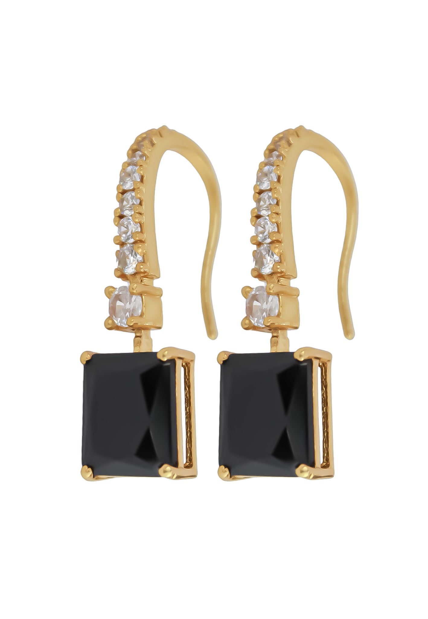 Elegant Golden Benares Earrings, 18K gold plated with sparkling Zircons, perfect for any occasion.