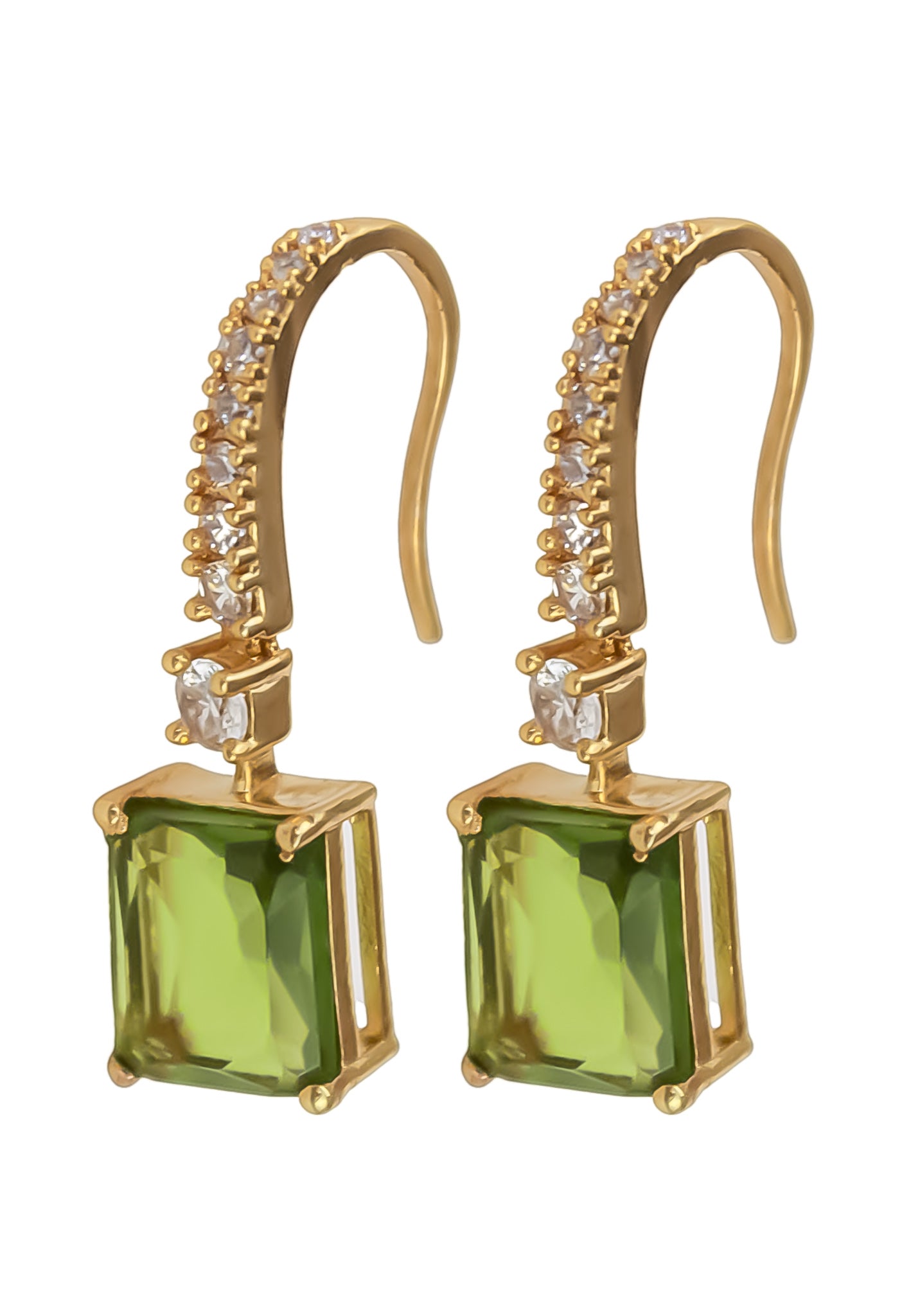 Elegant Golden Benares Earrings, 18K gold plated with sparkling Zircons, perfect for any occasion.