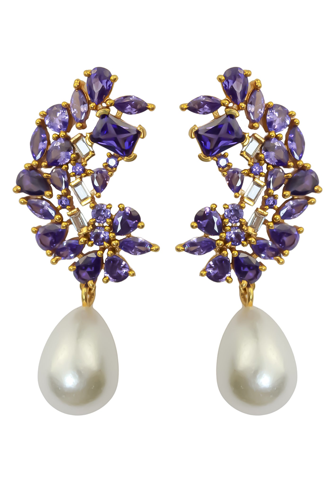 Elegant Golden Frosty Pearl Earrings featuring zirconia stones and a shiny resin pearl, perfect for pierced ears.