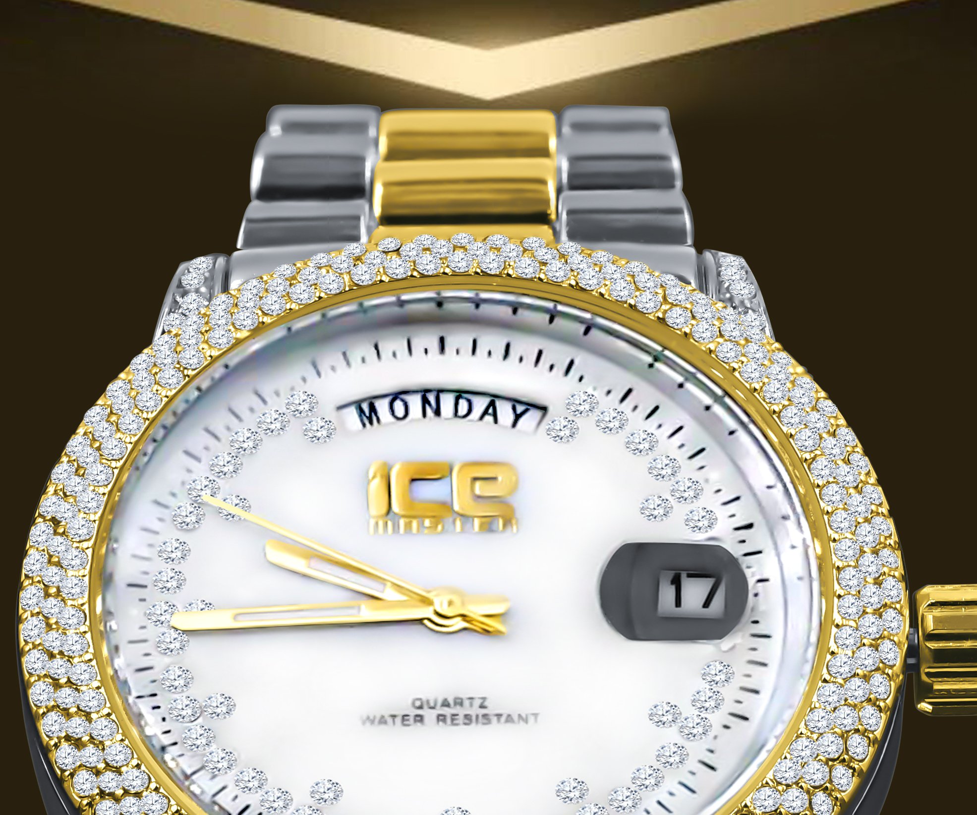 GRANDEUR HIP HOP METAL watch featuring a polished chain and sparkling CZ stones, showcasing opulence and style.