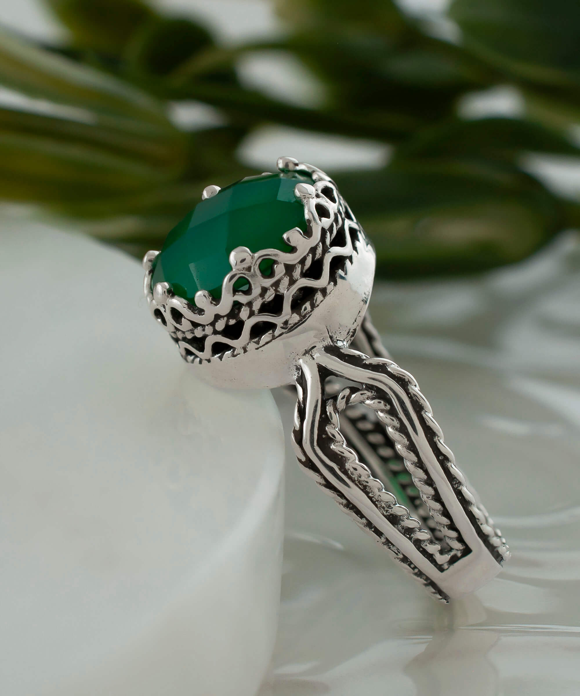 Elegant Green Agate Gemstone Filigree Art Women Sterling Silver Cocktail Ring with intricate design and checkerboard cut gemstone.