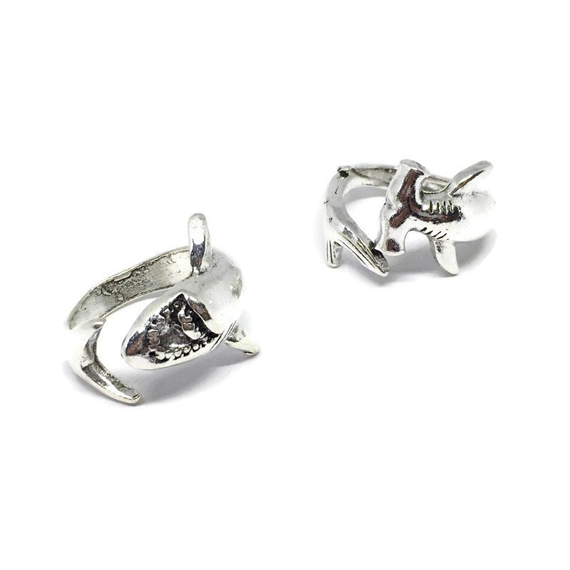 Hammerhead Shark Band Ring made of sterling silver plated steel alloy, showcasing a detailed shark design, perfect for ocean lovers.