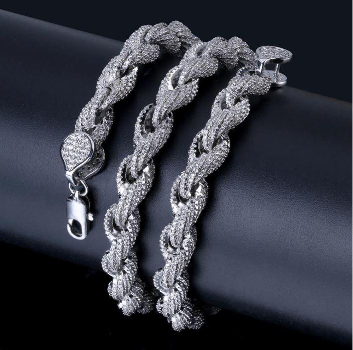 HAWSER 10 MM Rope Chain featuring rhinestone crystals on a base alloy metal, showcasing its luxurious design and thickness.