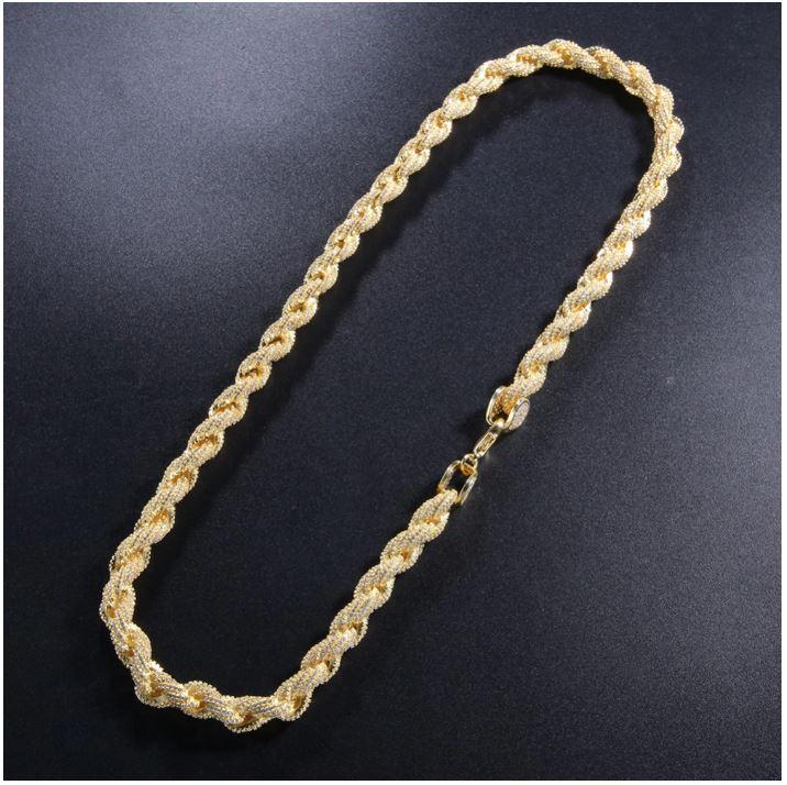 HAWSER 10 MM Rope Chain featuring rhinestone crystals, showcasing its thick design and elegant sparkle.