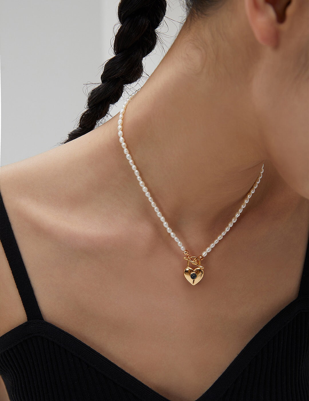 Heart Padlock Pendant Pearl Necklace featuring natural pearls and gold vermeil, elegantly designed for a sophisticated look.