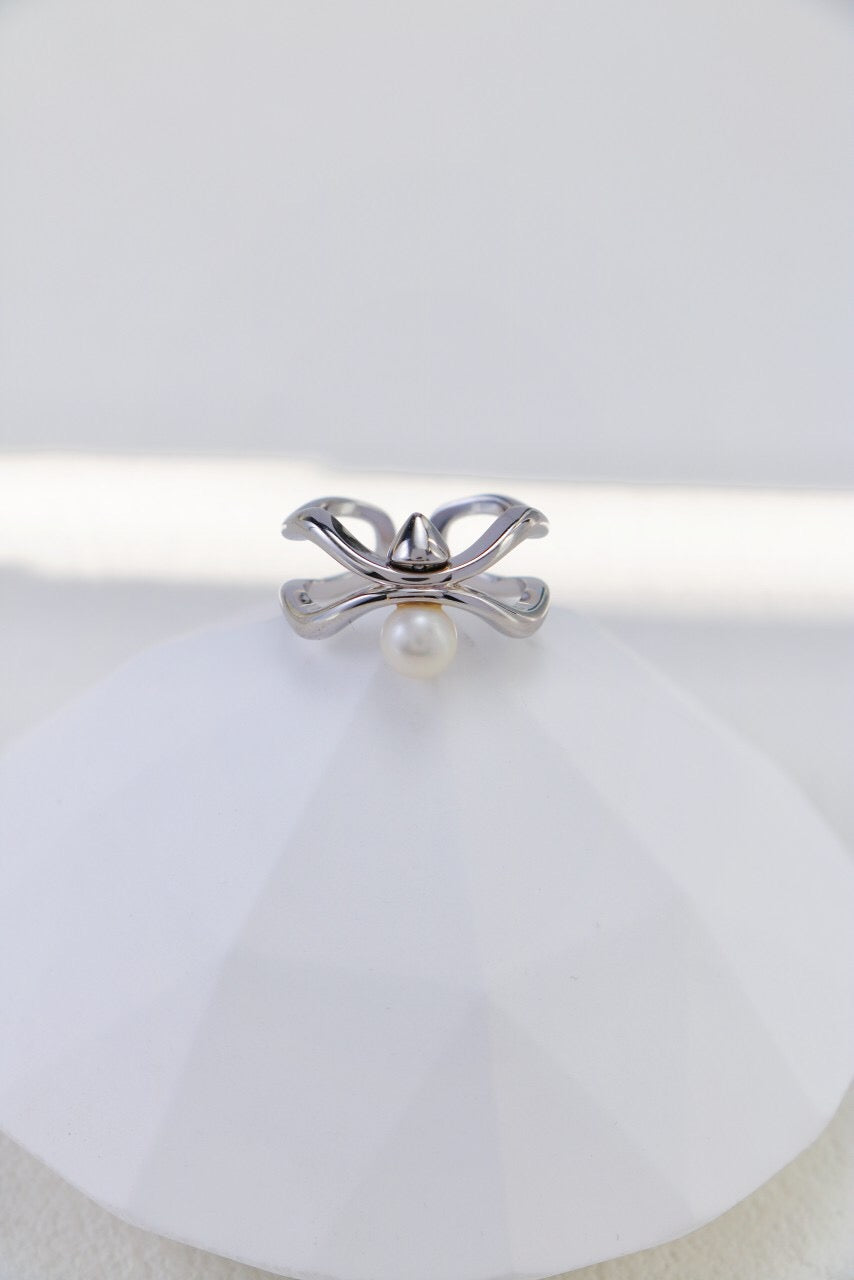 Irregular Simple Pearl Open Ring featuring a natural pearl set in sterling silver or gold vermeil, showcasing a unique and elegant design.