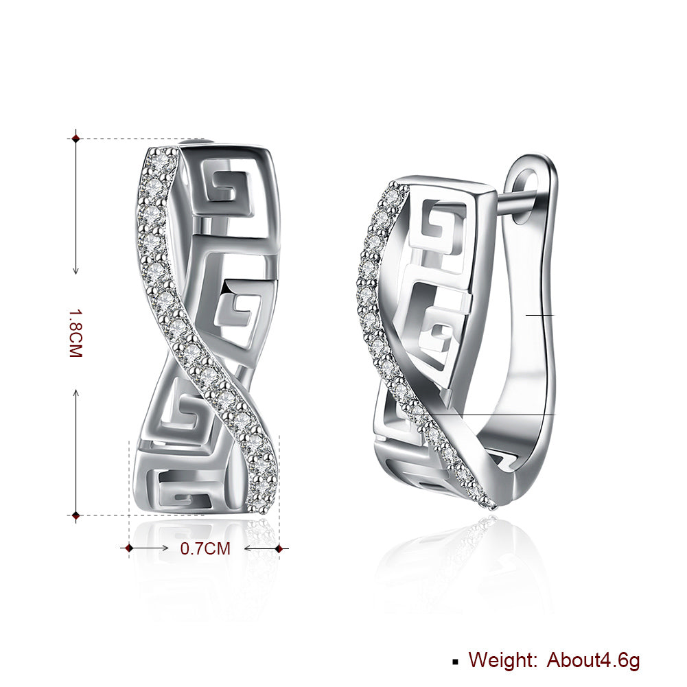 Elegant Italian Twist Roman Design Leverback Earrings in 18K White Gold Plated, showcasing their intricate design and luxurious finish.