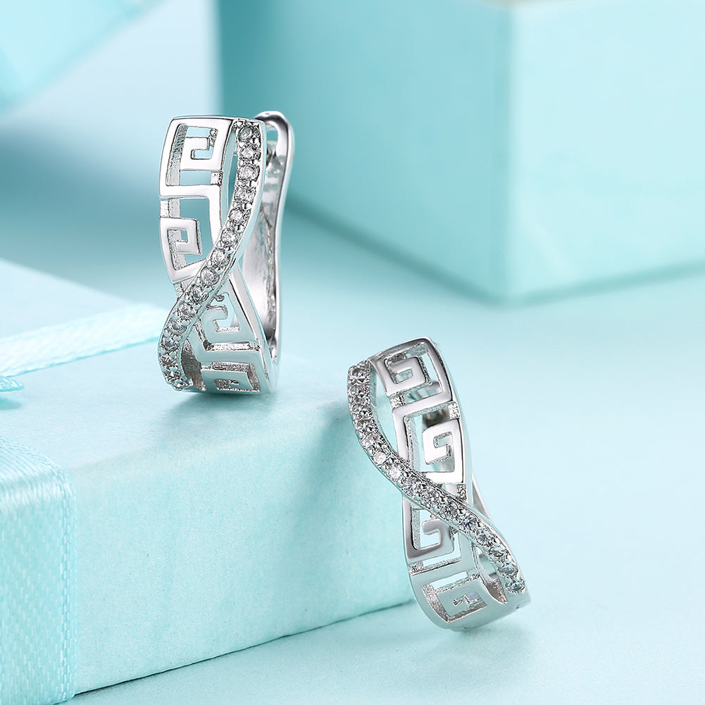 Elegant Italian Twist Roman Design Leverback Earrings in 18K White Gold Plated, showcasing their intricate design and luxurious finish.