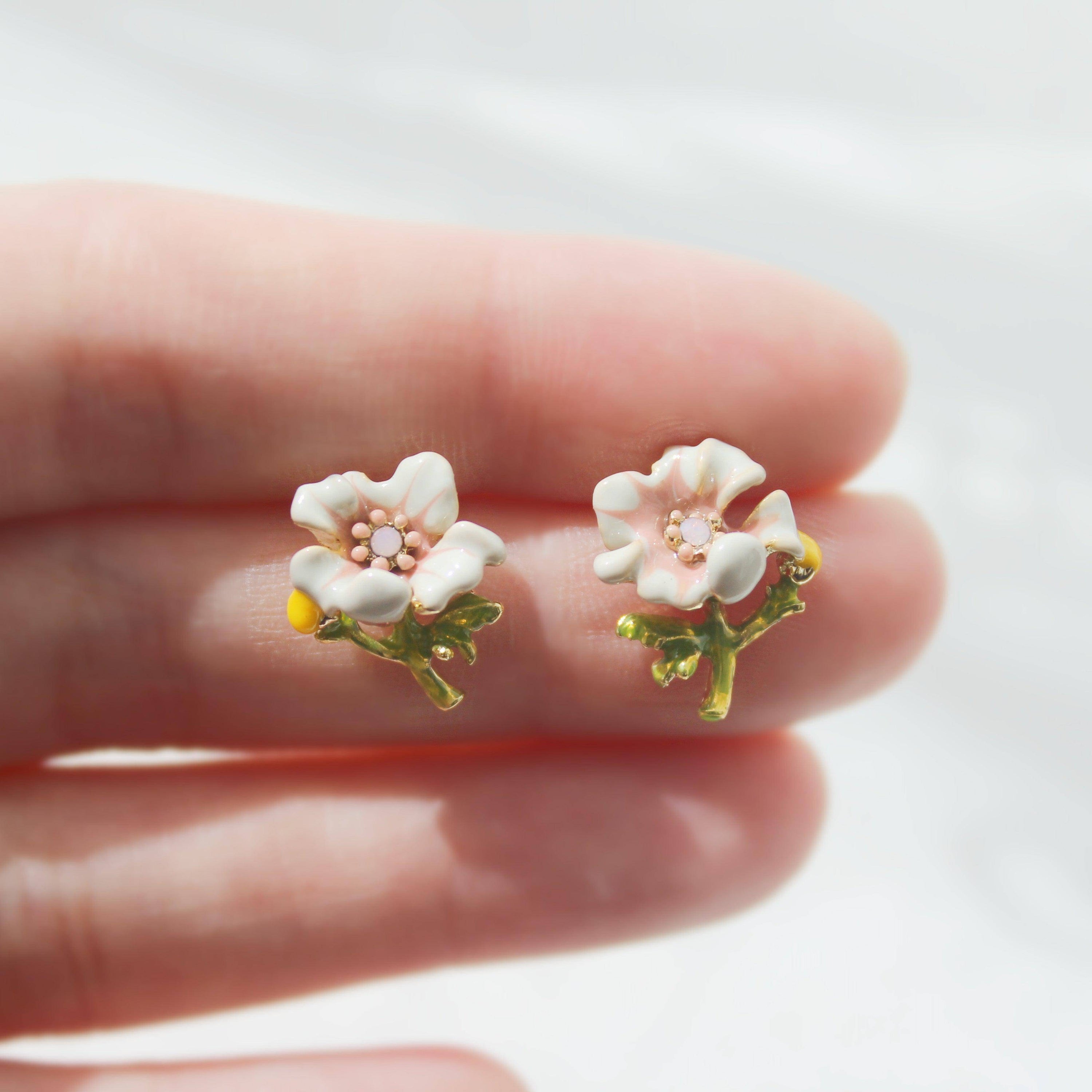 Close-up of Japanese White Anemone Flower Stud Earrings, showcasing their delicate design and craftsmanship.