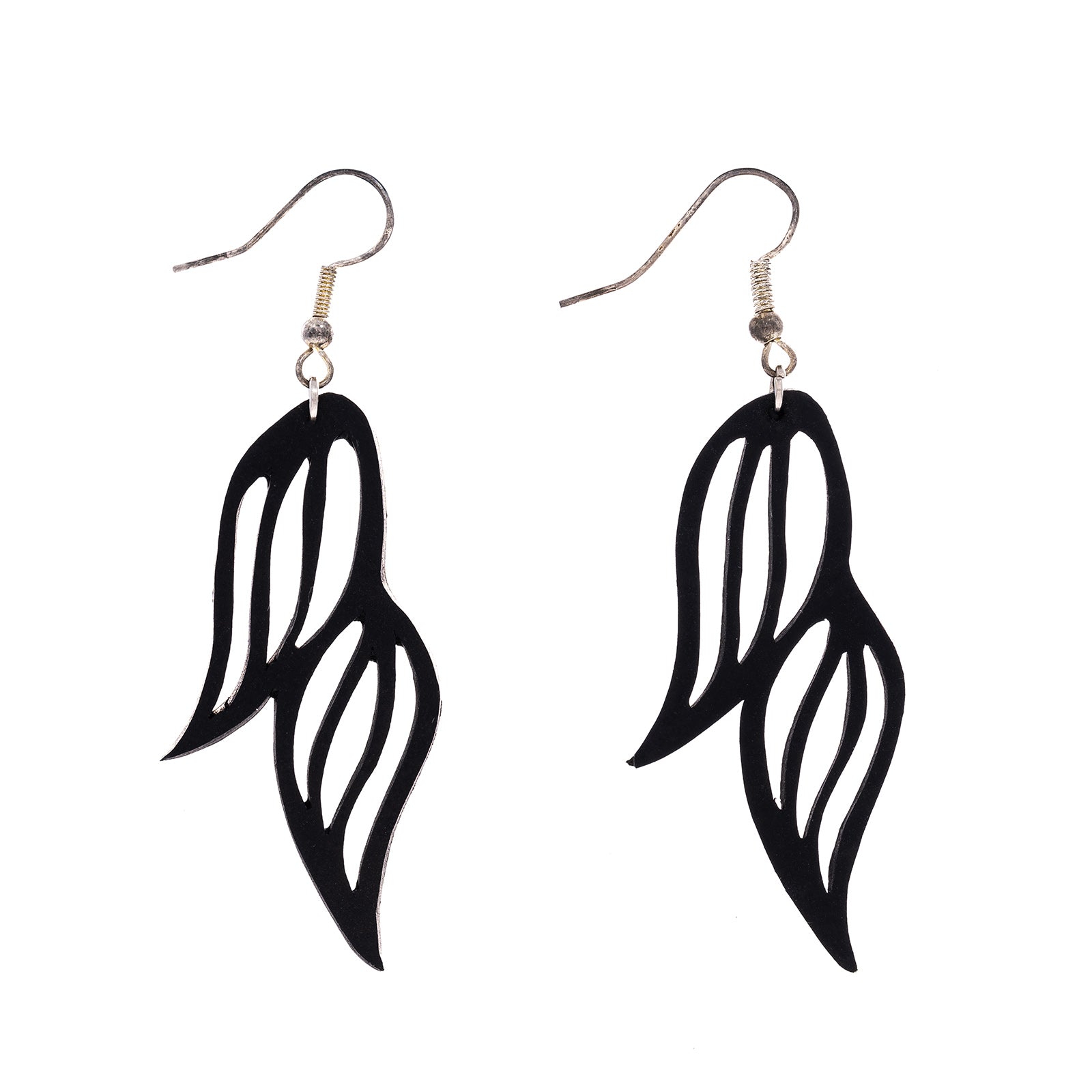 Elegant Jasmine Upcycled Rubber Earrings handcrafted from reclaimed tyre inner tubes, featuring silver 925 hooks.