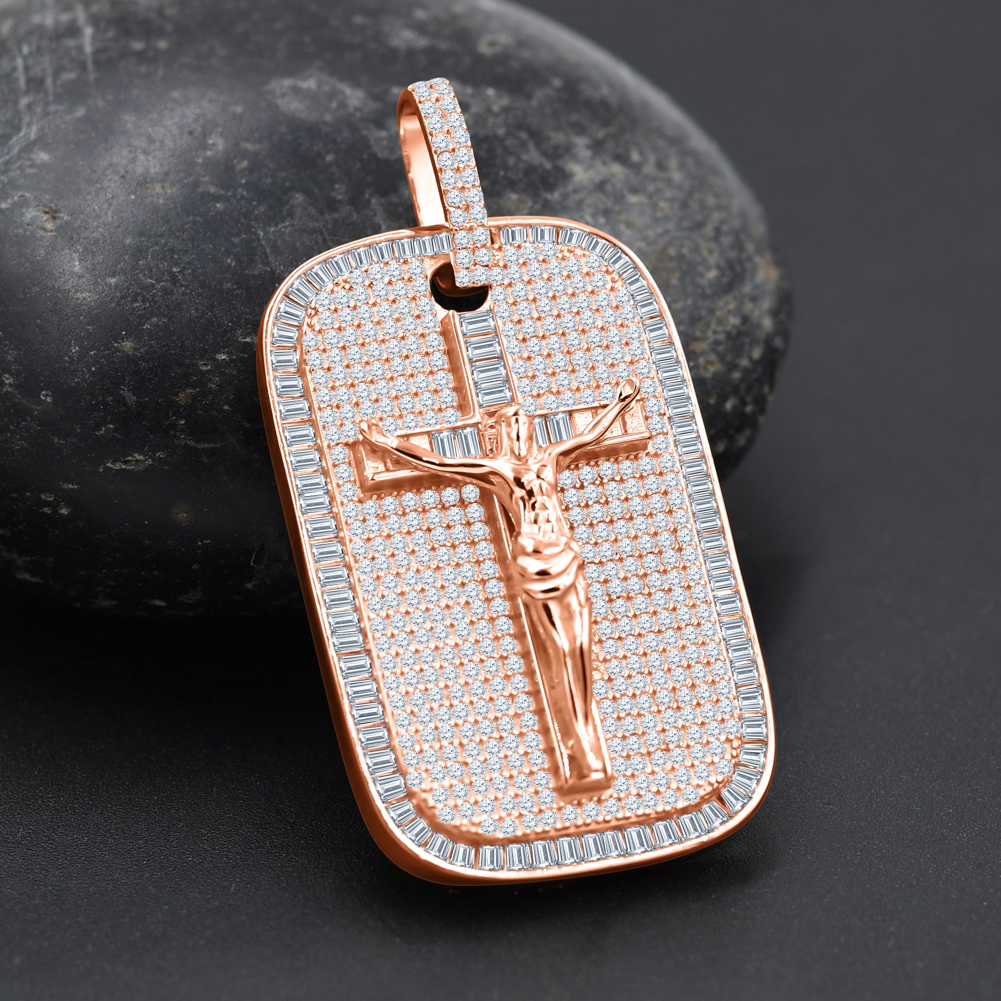 JESUCRISTO Pendant featuring a cross design with sparkling cubic zirconia stones, crafted from 925 sterling silver.