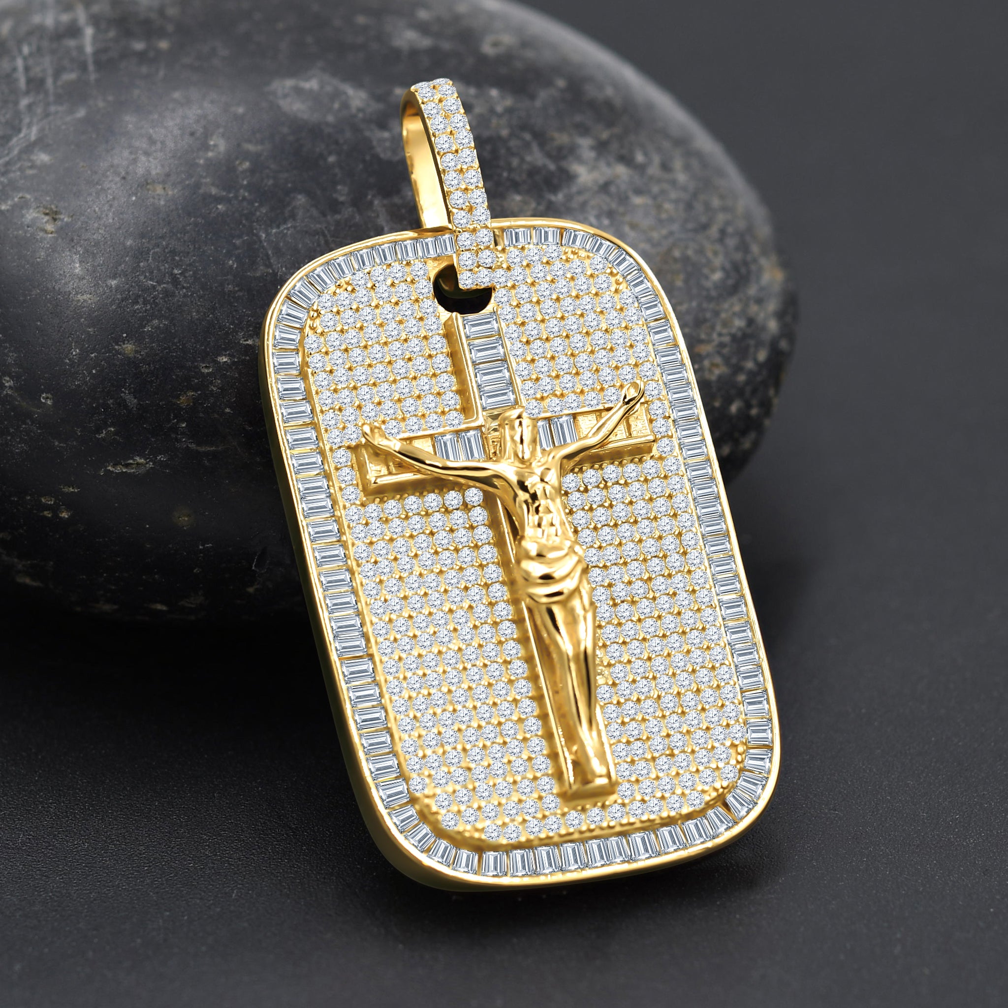 JESUCRISTO Pendant featuring a cross design with sparkling cubic zirconia stones, crafted from 925 sterling silver.