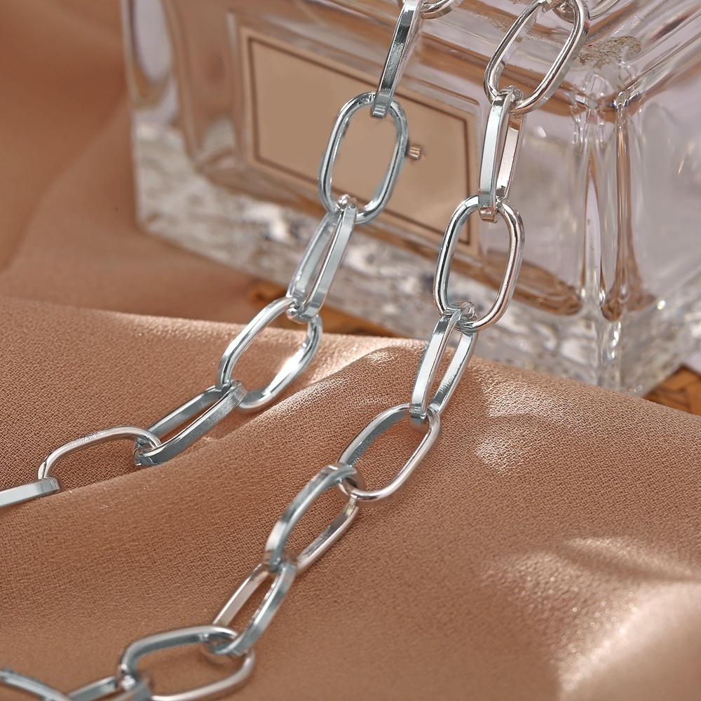 Elegant 18K white gold plated link chain necklace with lobster clasp and extender, showcasing Italian craftsmanship.