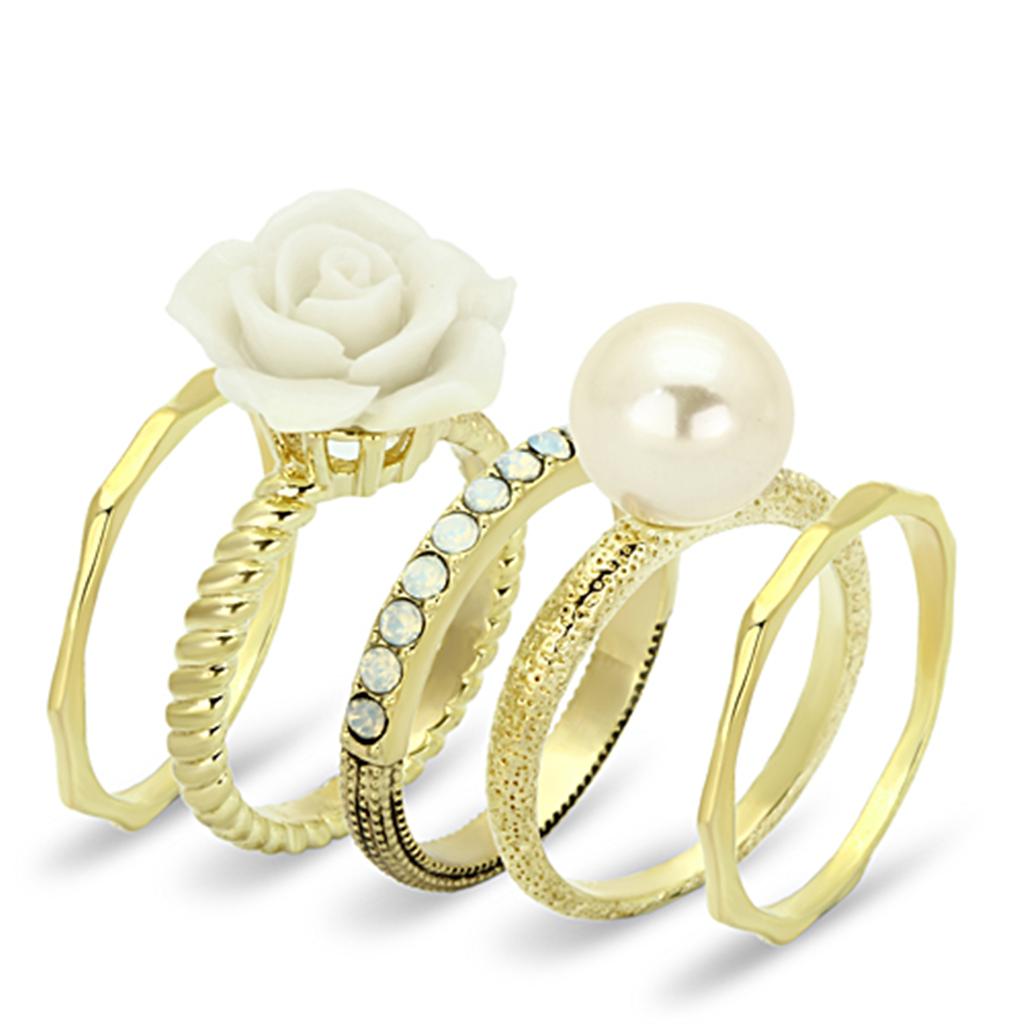 LO3008 Gold Brass Ring featuring a synthetic white pearl, elegantly designed for versatile wear.