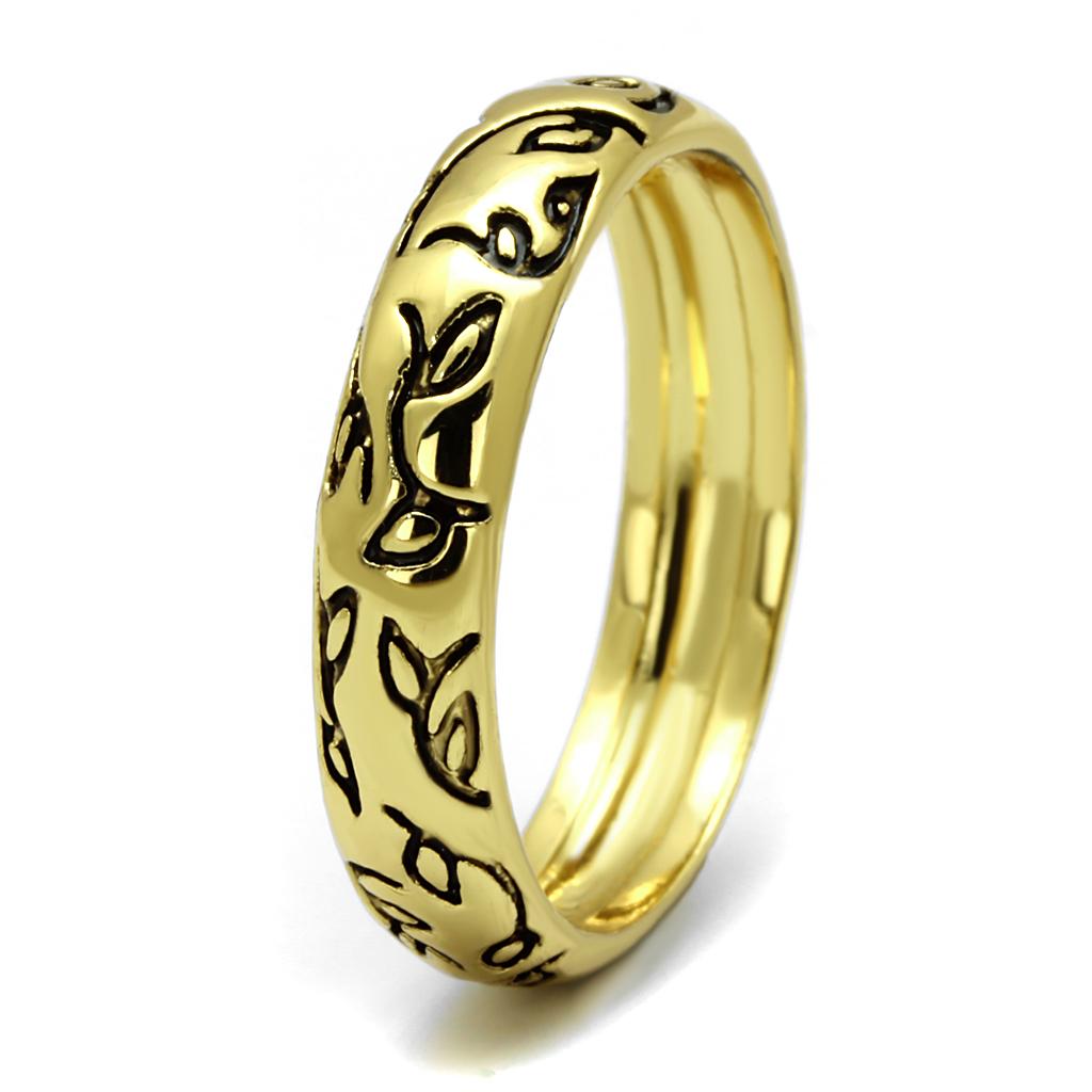 LO4106 Gold Brass Ring featuring a glossy jet epoxy stone, elegantly designed for everyday wear.