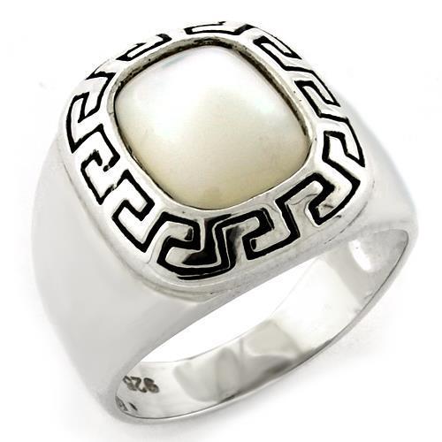 High-polished 925 sterling silver ring featuring a white conch stone, elegantly designed for any occasion.