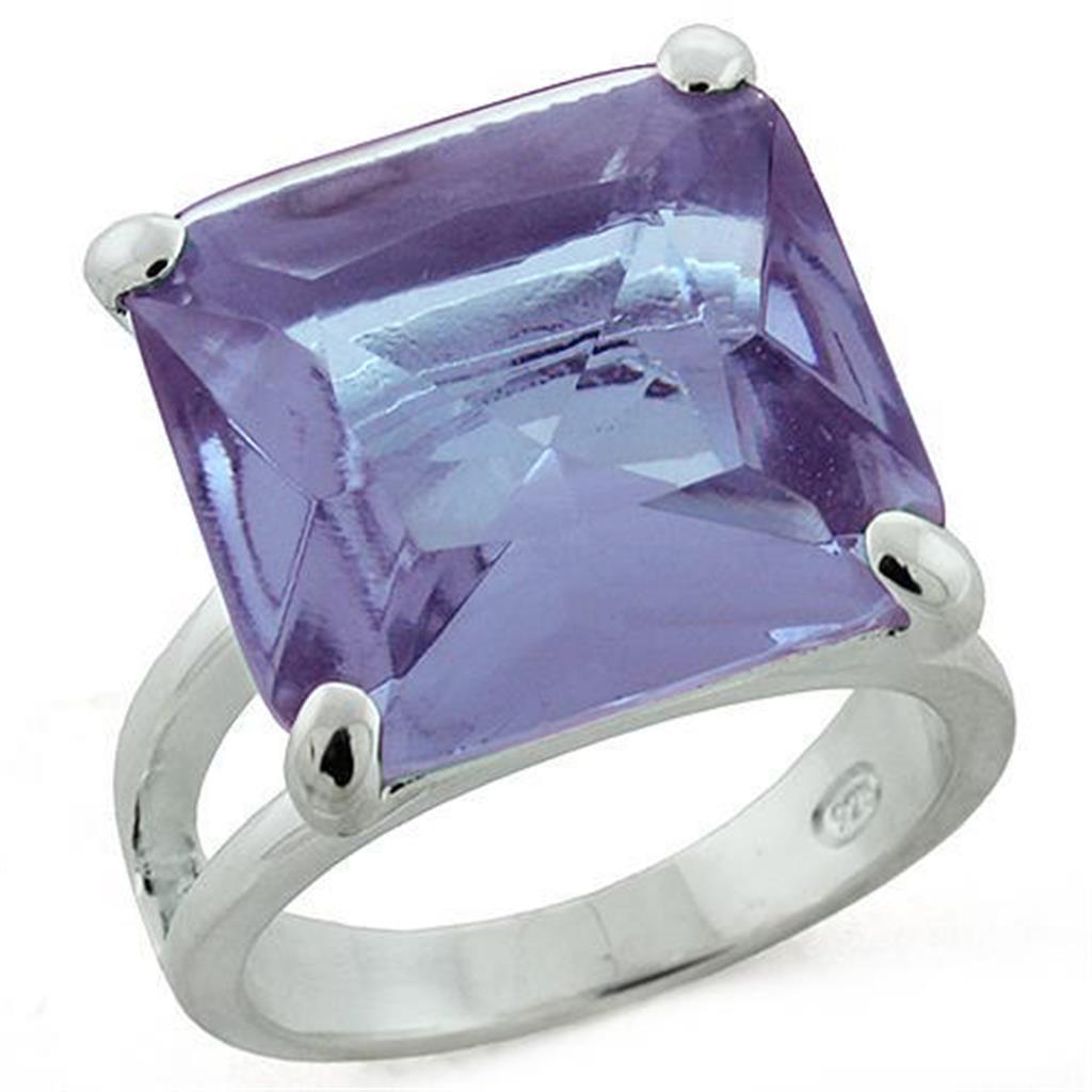 High-polished 925 sterling silver ring featuring a light amethyst synthetic glass center stone, showcasing elegance and craftsmanship.