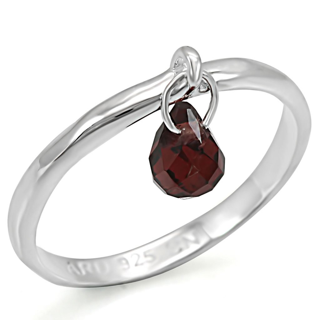 LOS320 Silver 925 Sterling Silver Ring featuring a genuine garnet stone, showcasing its elegant design and craftsmanship.