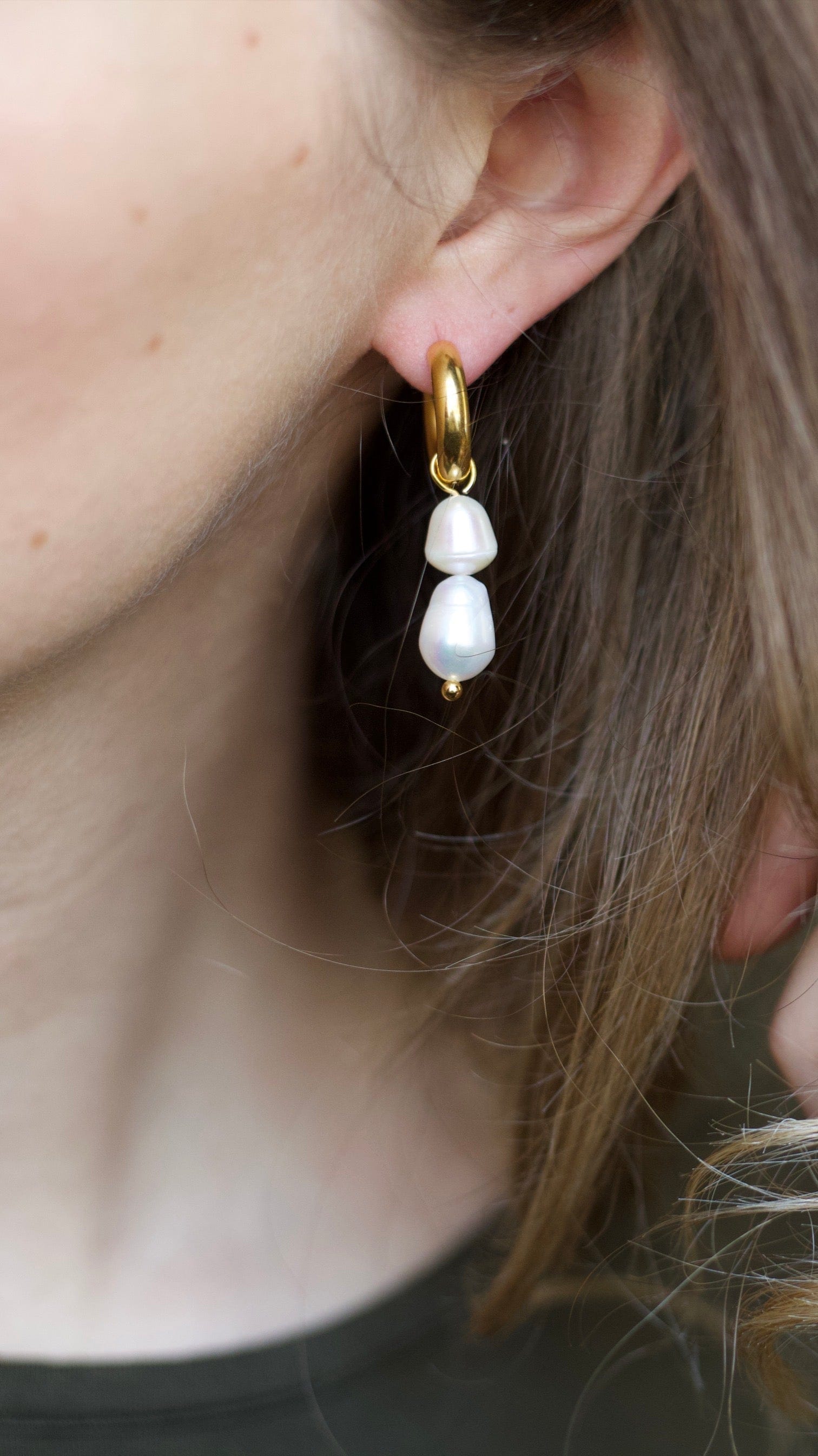 Marc Pearl Earrings Vintage featuring irregular freshwater pearls on 18K gold PVD chunky hoops, elegant and versatile design.