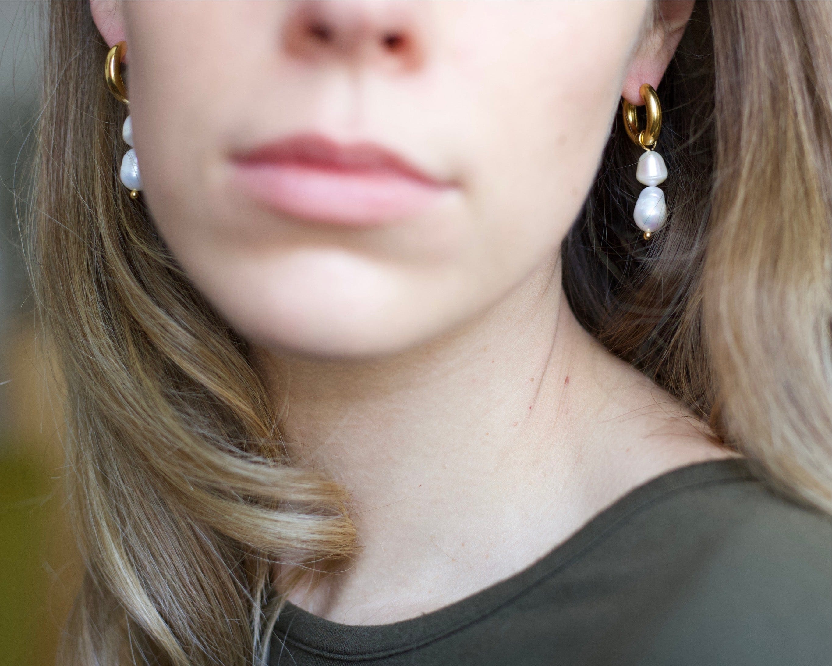 Marc Pearl Earrings Vintage featuring irregular freshwater pearls on 18K gold PVD chunky hoops, elegant and versatile design.